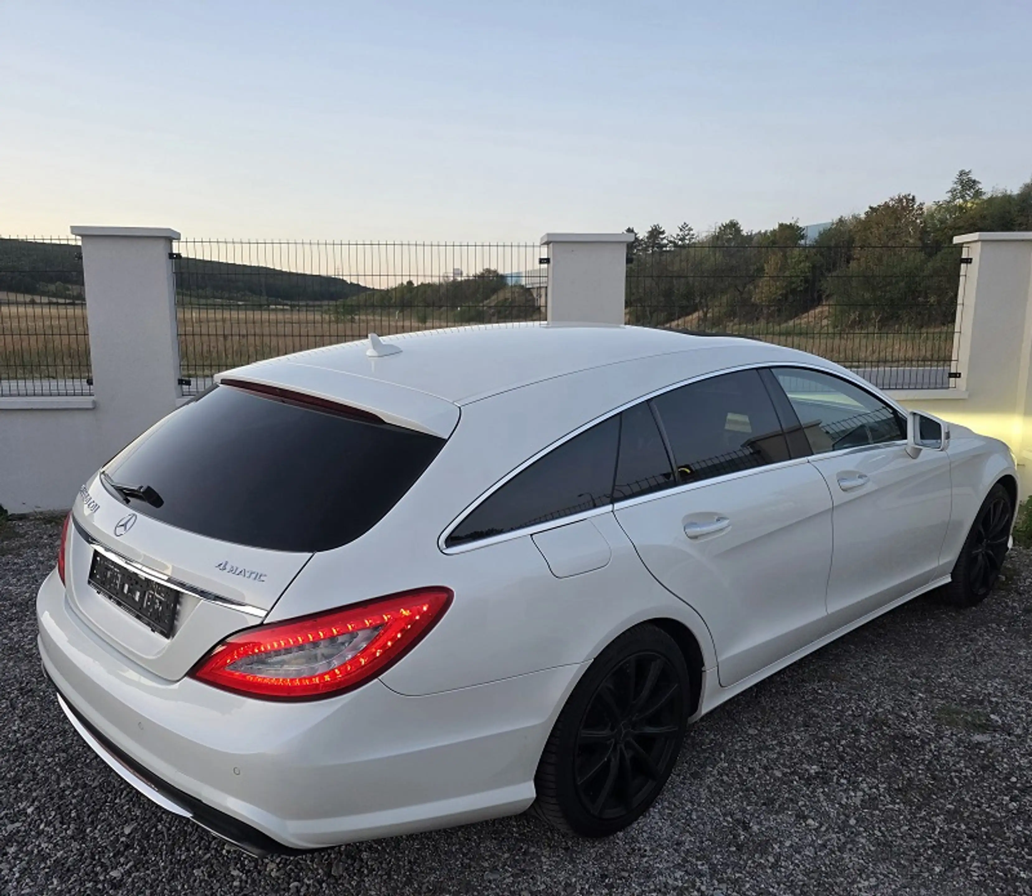 Mercedes-Benz CLS 350 CLS 350 CDI Shooting Brake 4MATIC Aut.- KEIN TAXI — photo 4