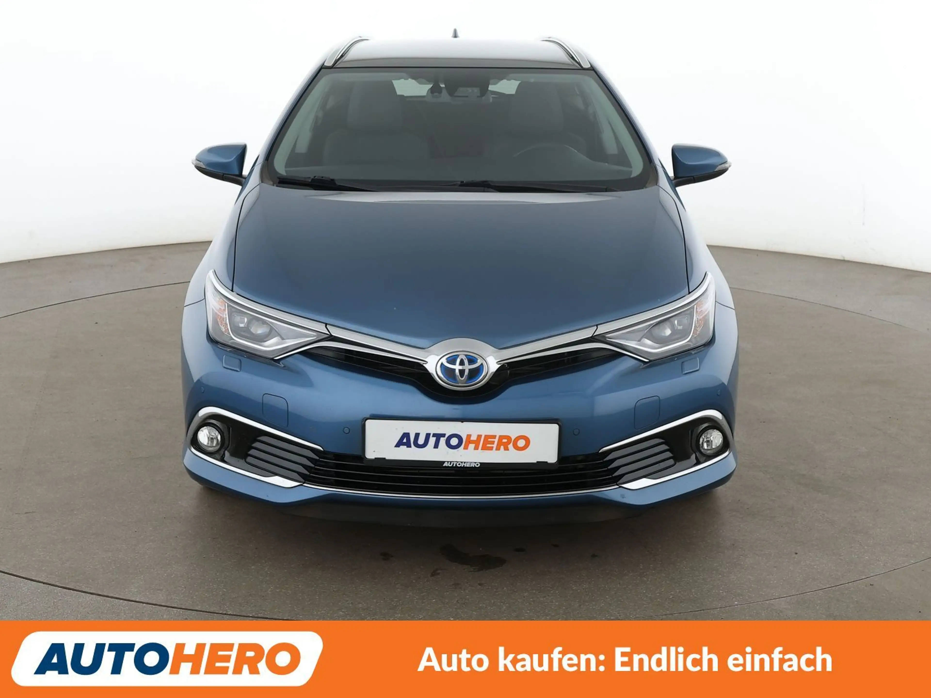 Toyota Auris 1.8 Hybrid Executive Aut*NAVI*LED*TEMPO*CAM*PDC* — photo 9