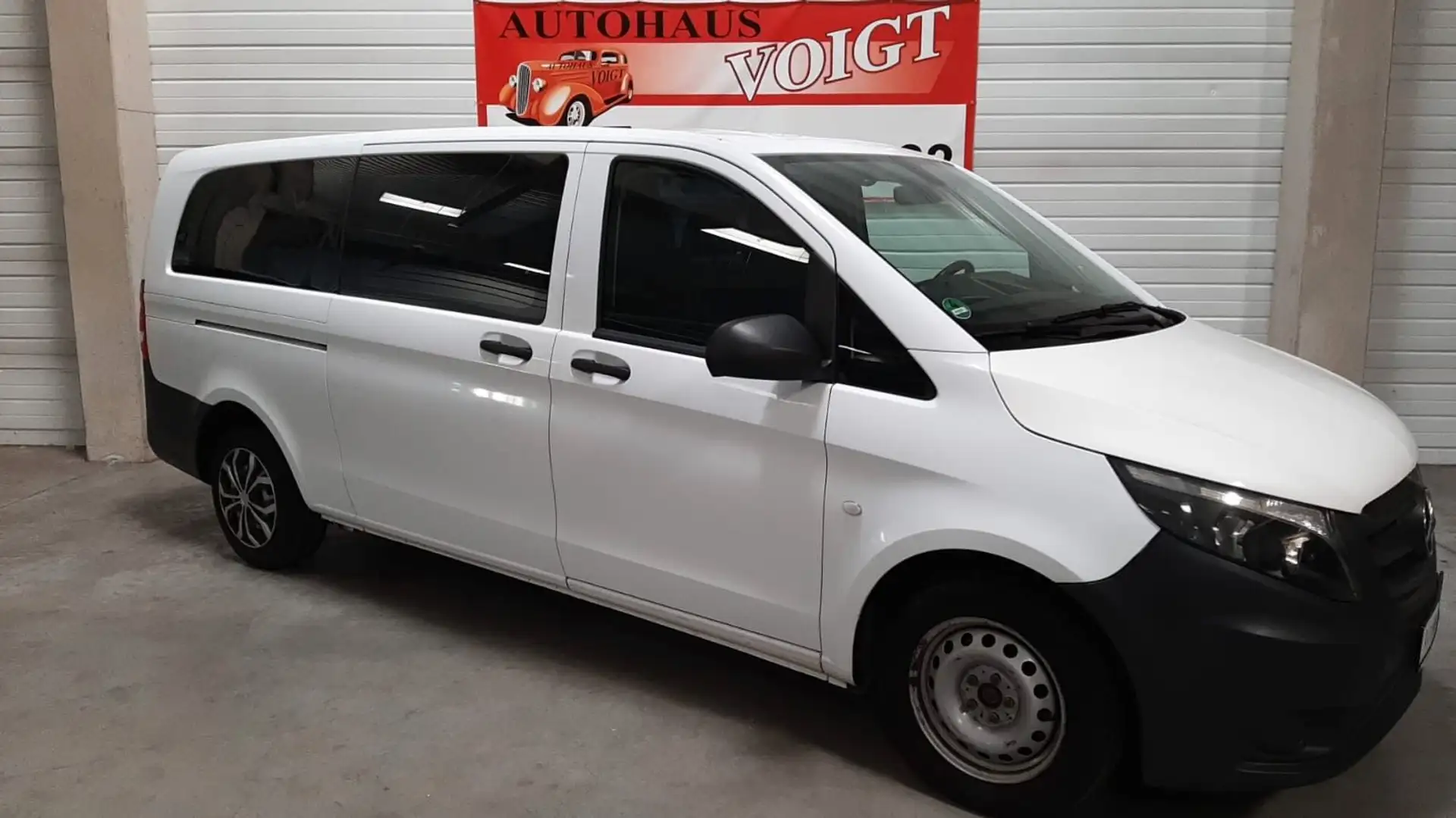 Mercedes-Benz Vito Tourer 109/110/111/114 CDI Base FWD extrala Weiß - 2