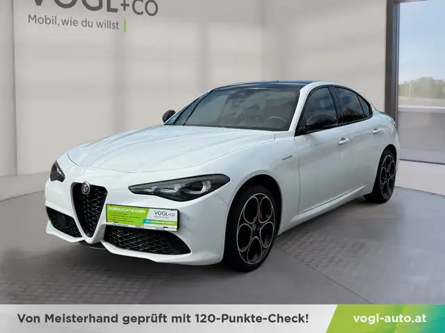 Alfa Romeo Giulia Giulia 2.0 Veloce AT8-Q4