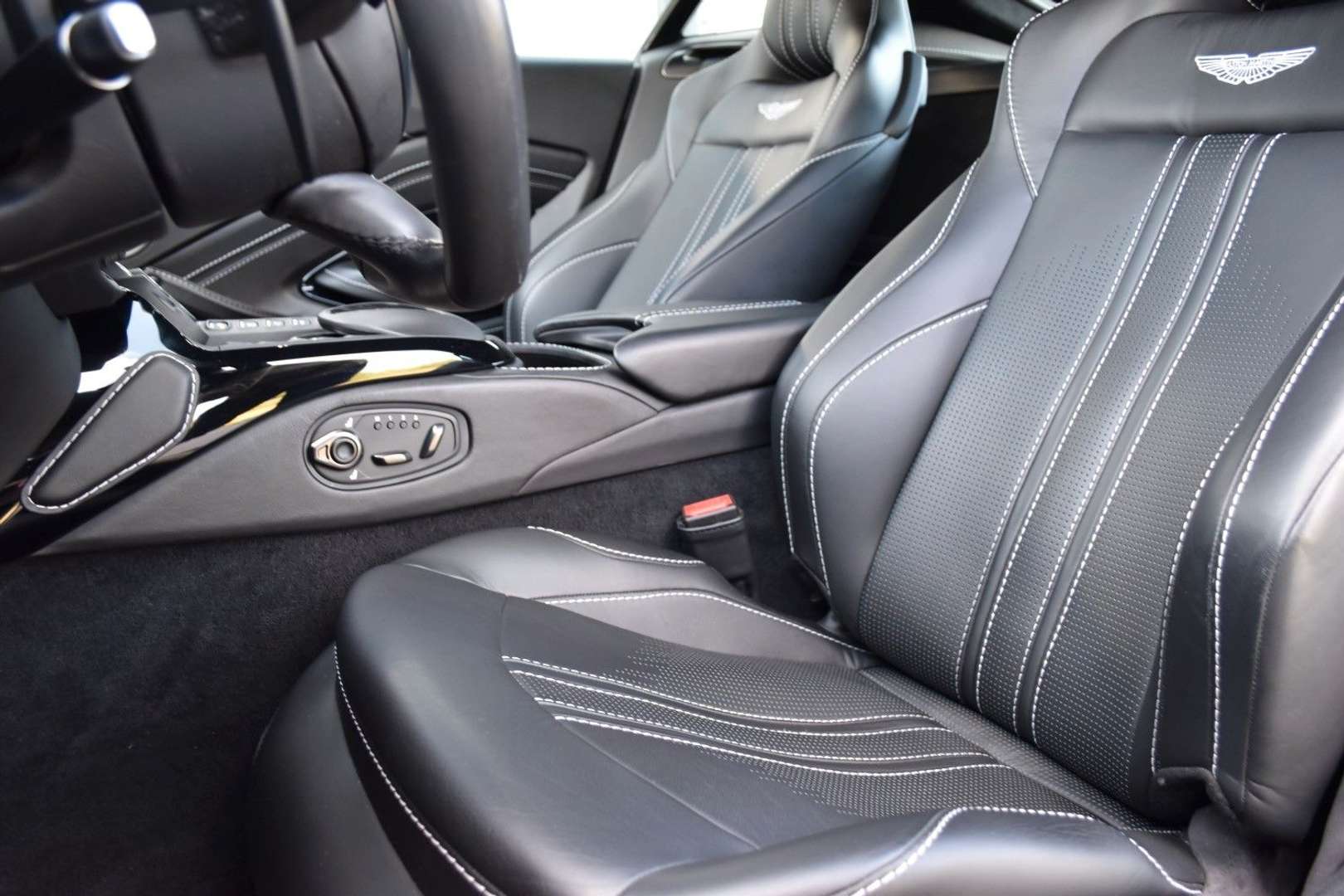 Aston Martin Vantage V8 -  - Joinsteer - #4