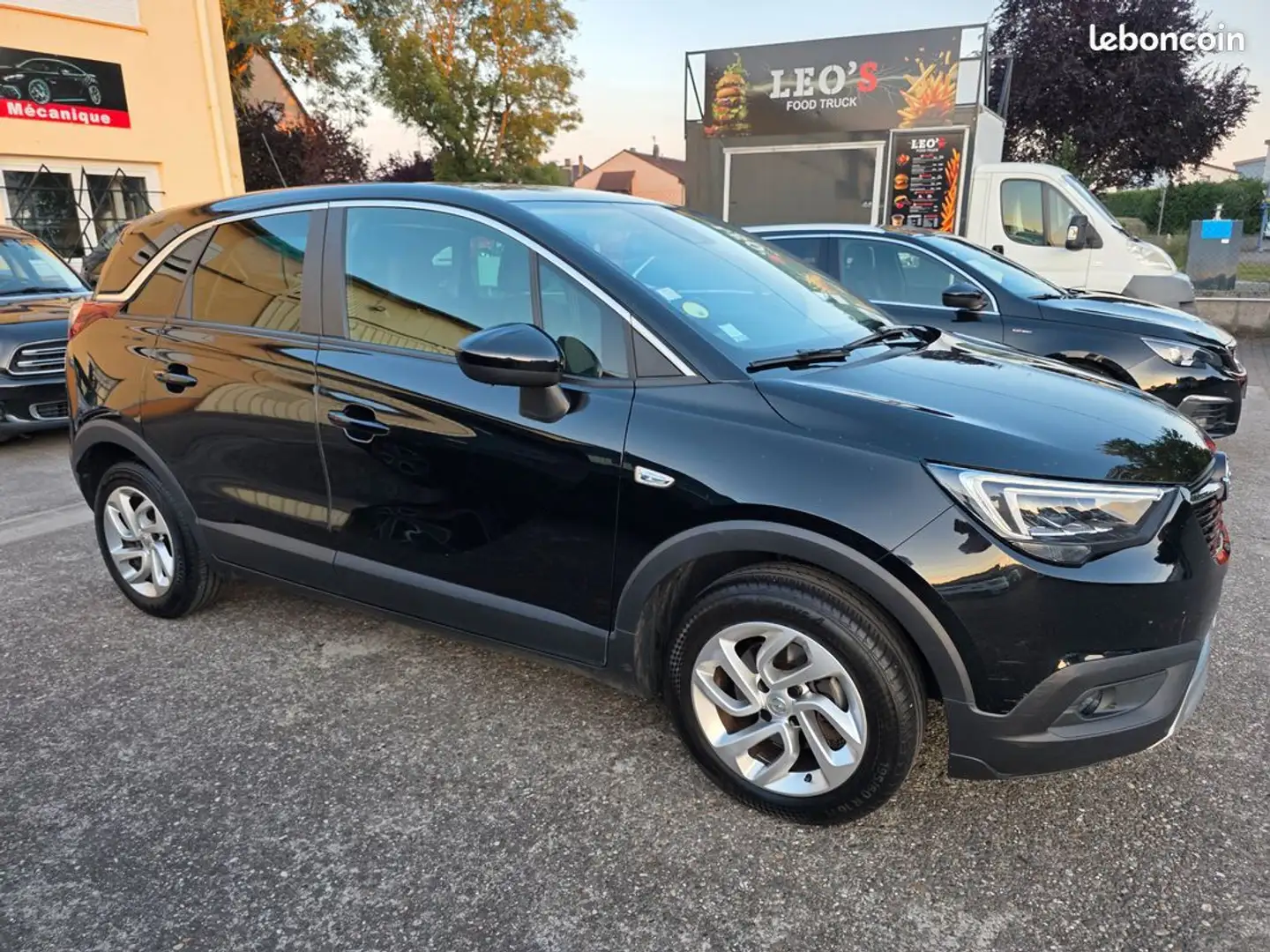 Opel Crossland X 1.5l 120ch Design 120 BVA Noir - 1