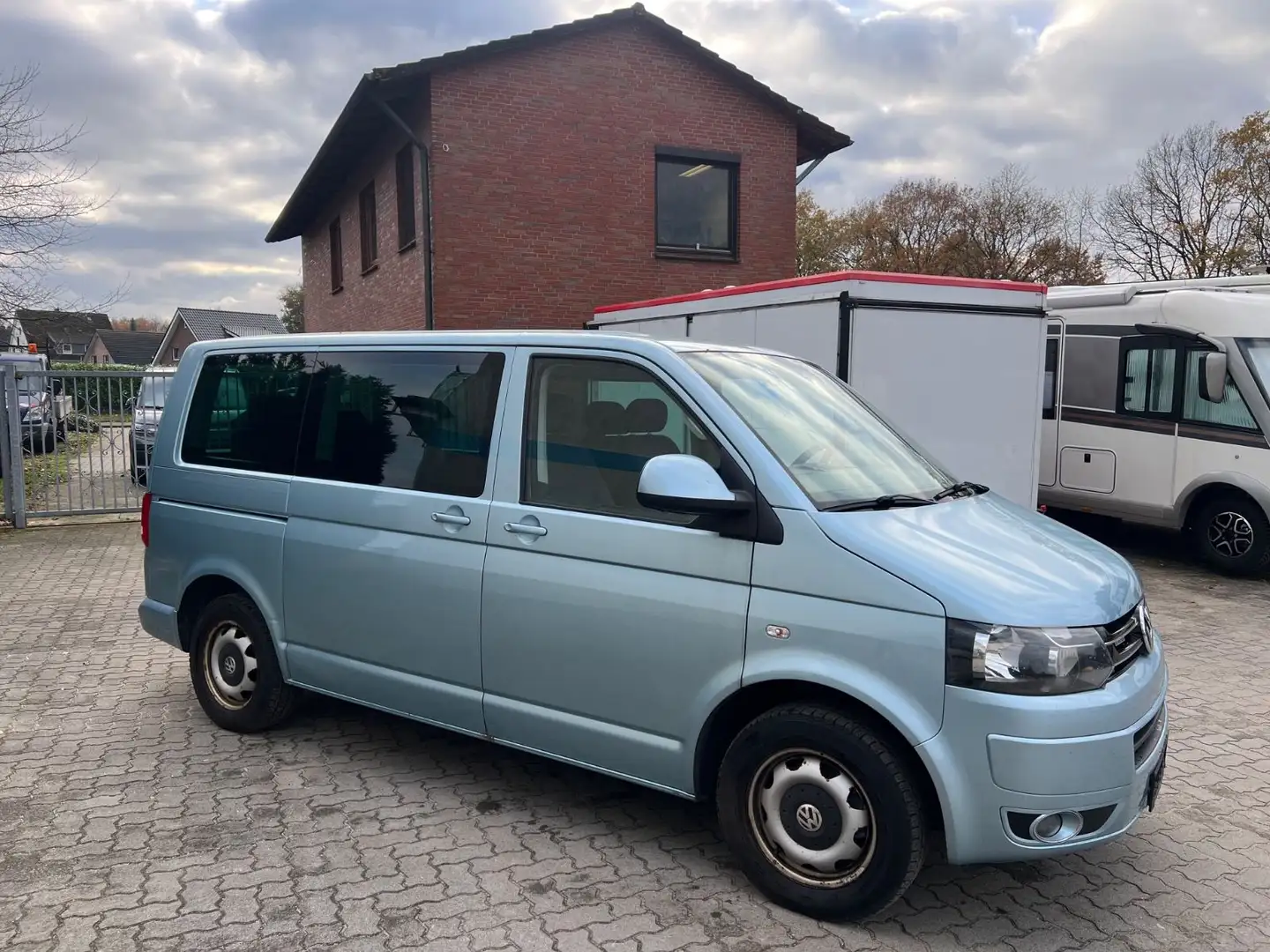 Volkswagen T5 Multivan 2.0 115PS! Sehr viele Teile erneuert Blau - 2