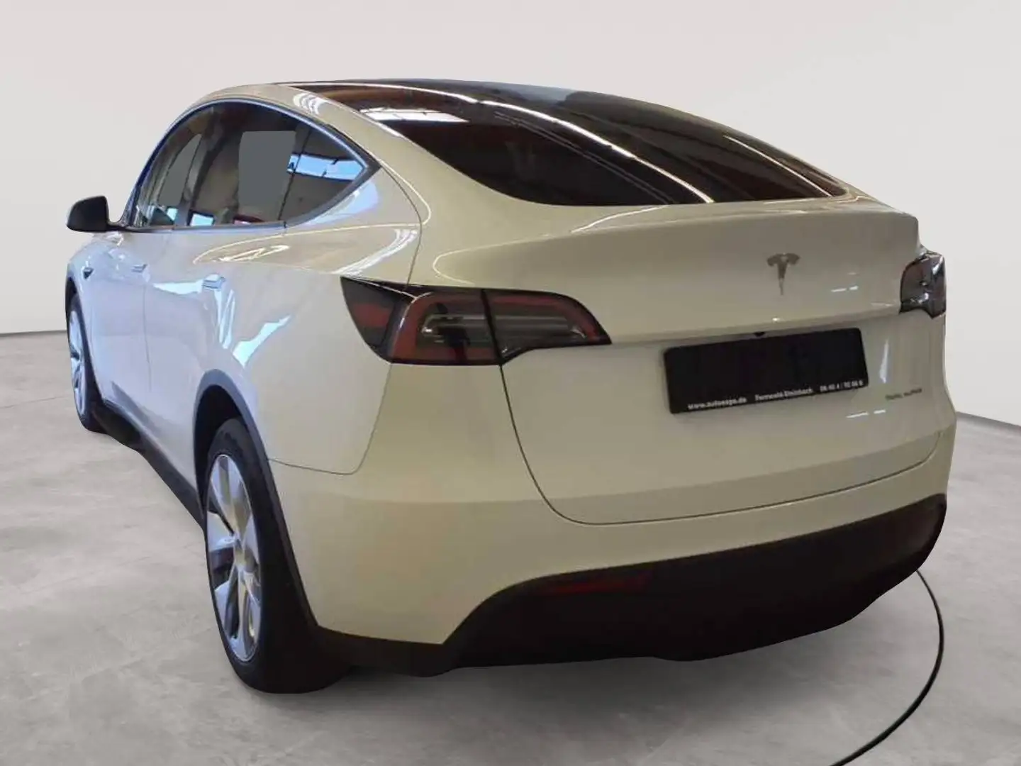 Tesla Model Y Model Y Long Range Dual Motor AWD Белый - 2