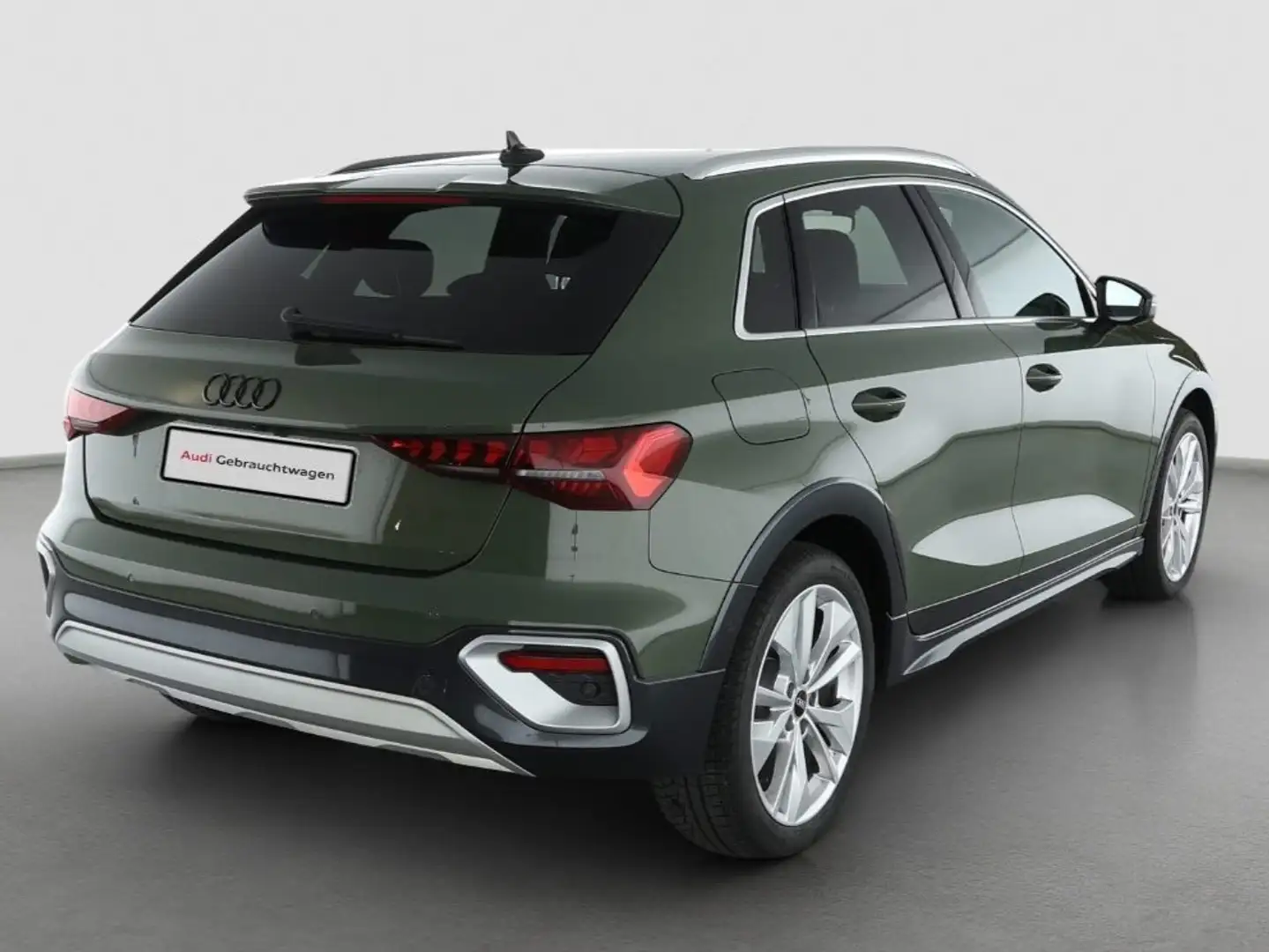 Audi A3 allstreet 35 TFSI Standheizung AHK Matrix LED Grün - 2