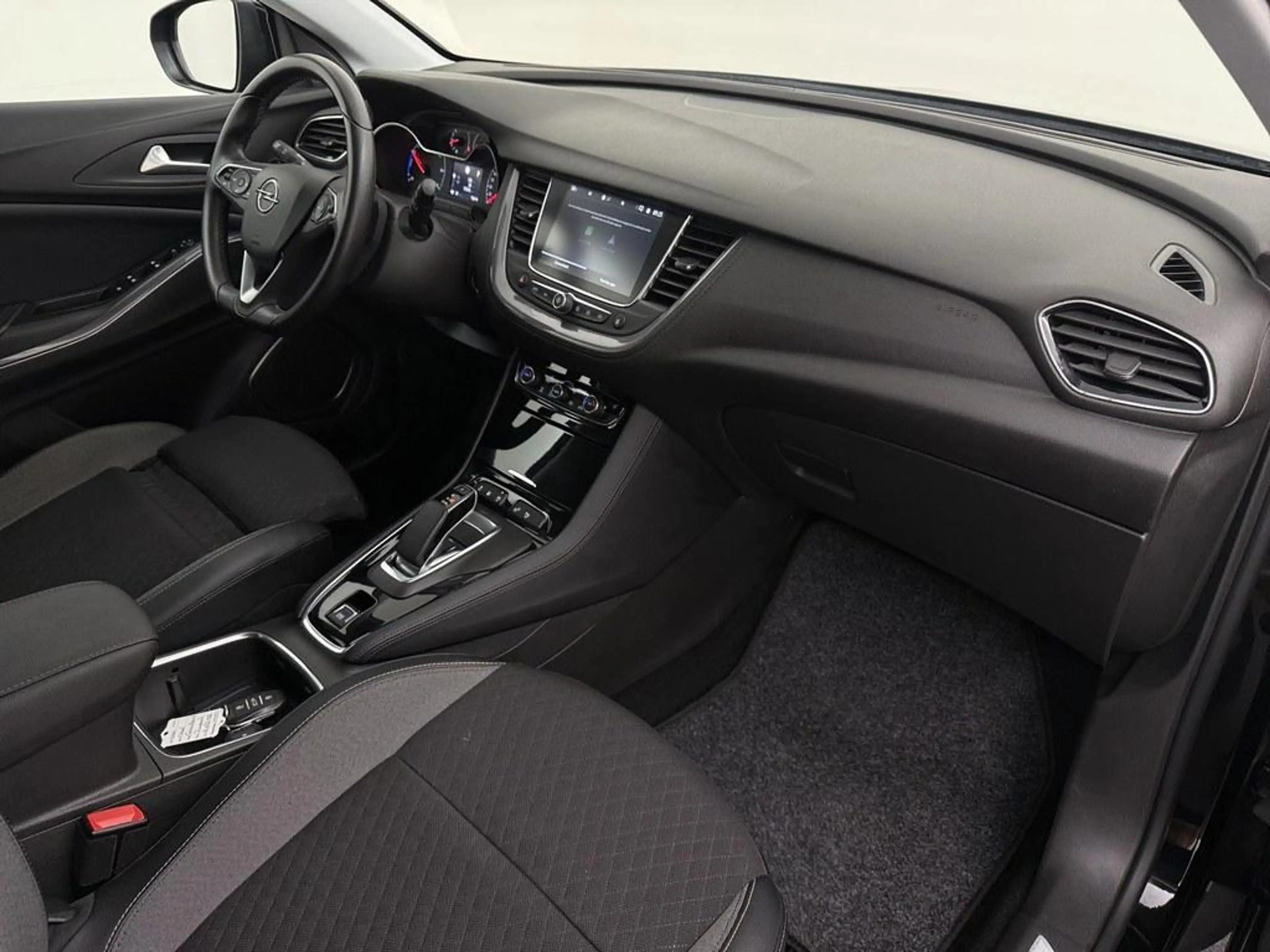 Opel Grandland X 1.6 Turbo Hybrid Elegance Trekhaak/Winterpakket/ K — photo 21