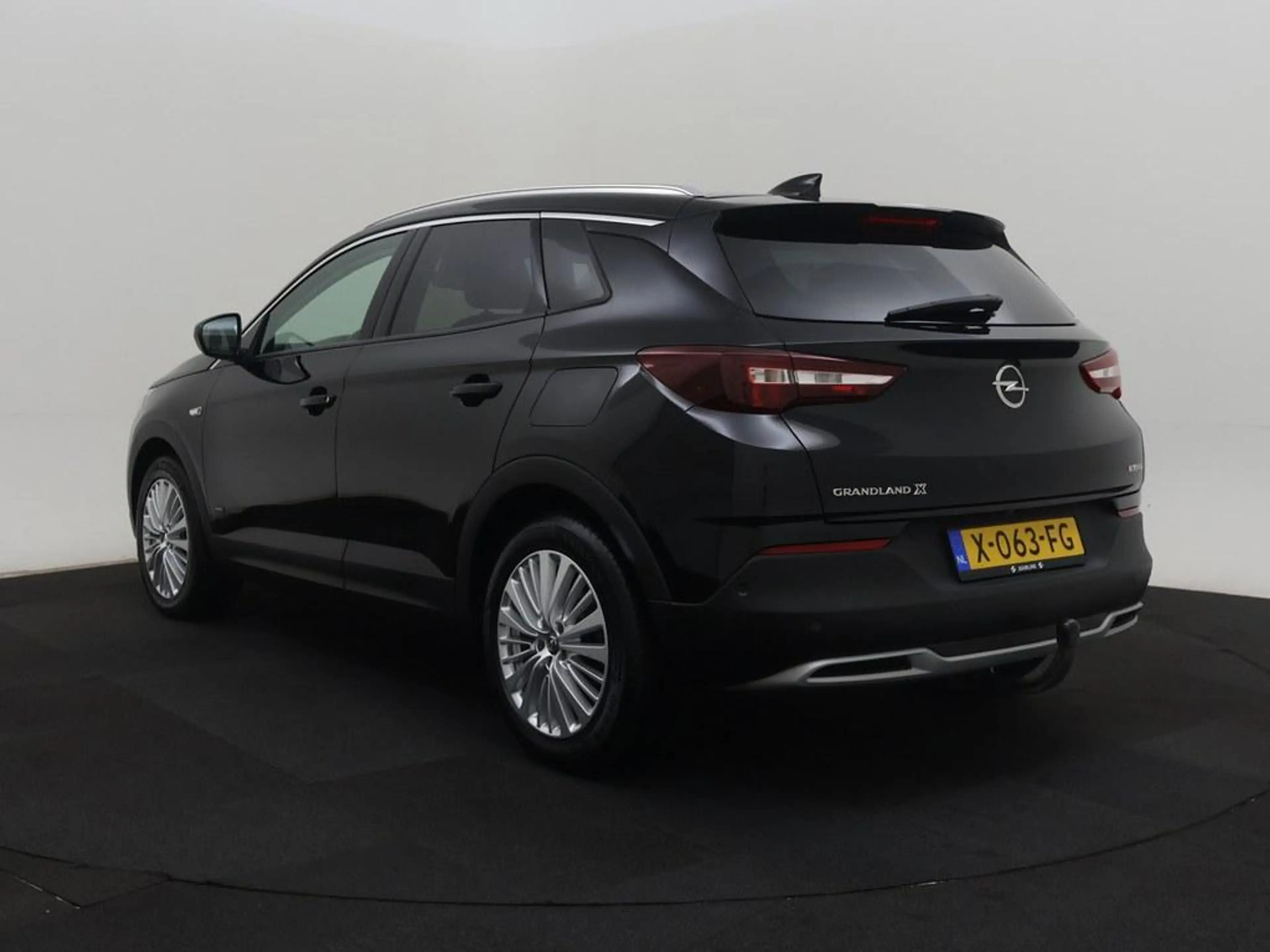 Opel Grandland X 1.6 Turbo Hybrid Elegance Trekhaak/Winterpakket/ K — photo 24