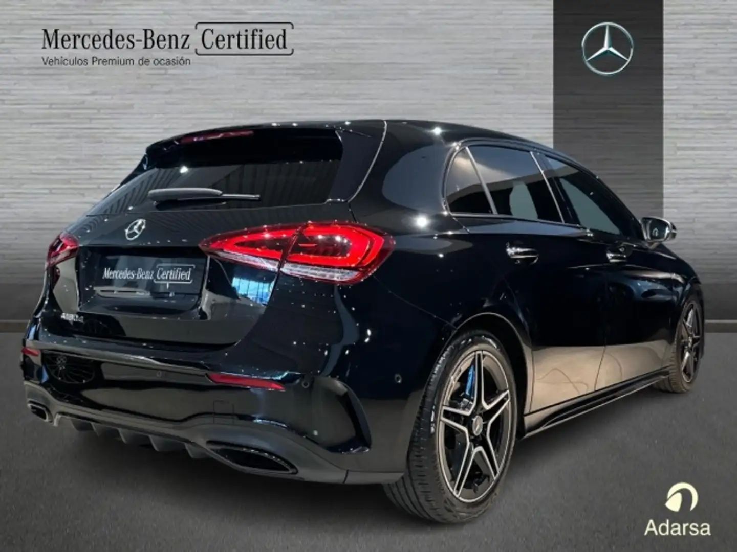 Mercedes-Benz A 180 180d 7G-DCT Schwarz - 2