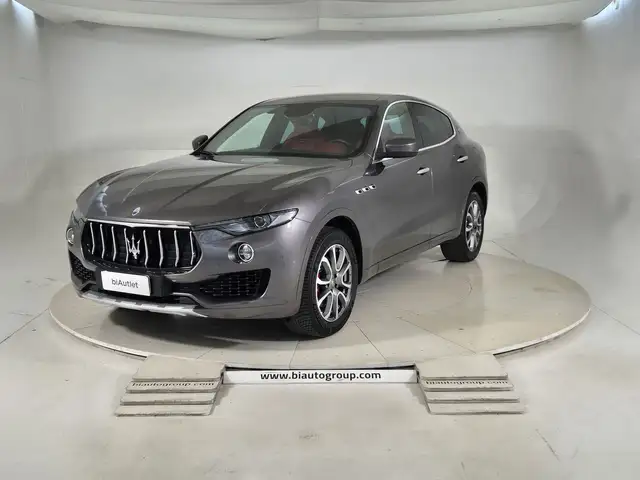 Maserati Levante main image