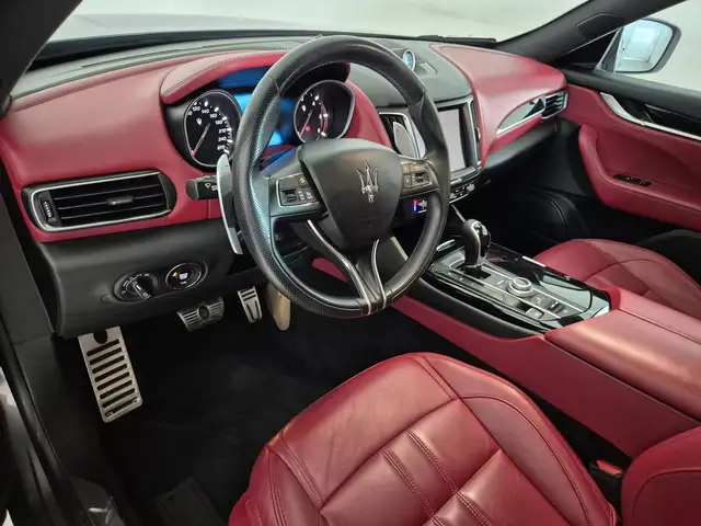 Maserati Levante view 6