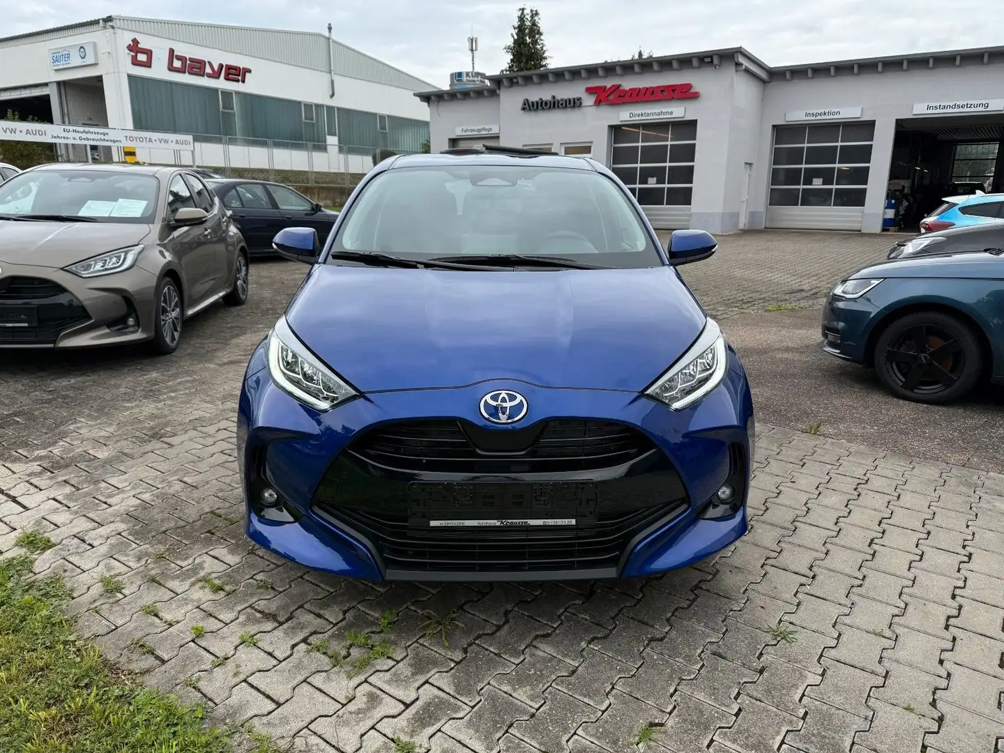 Toyota Yaris 1,5 Hybrid Teamplayer Comfort-Paket Blau - 2