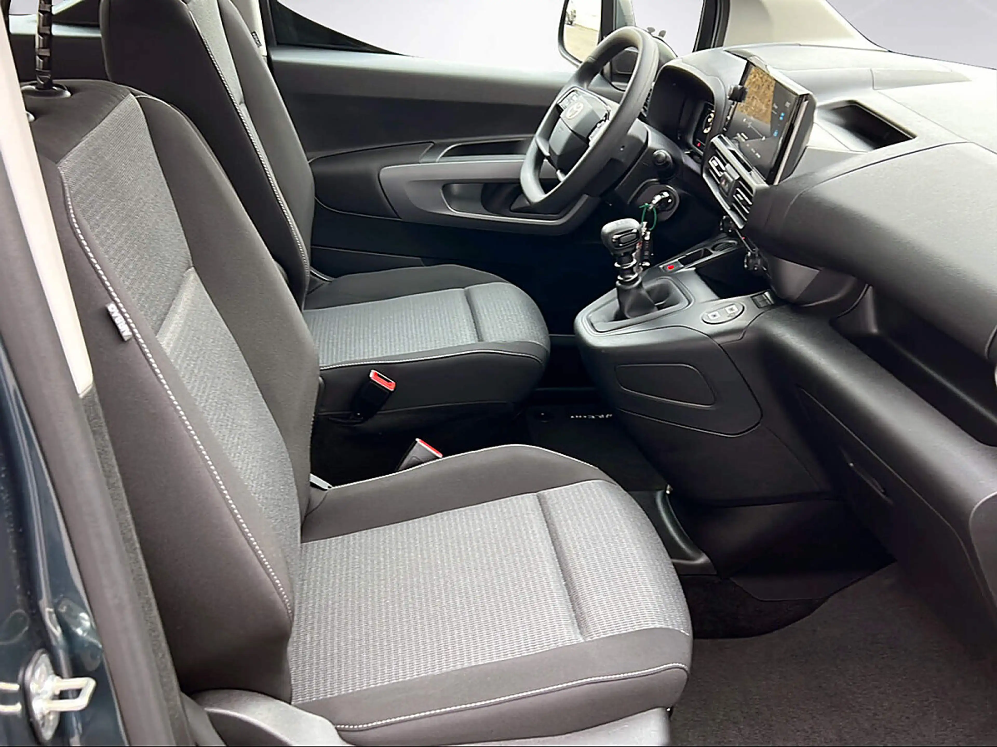 Toyota Proace City Verso L1 1,2 Active — photo 14