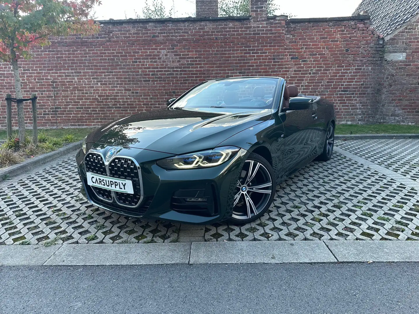 BMW 420 420i Cabrio M Sport - Sanremo Green + Tartufo Vert - 1