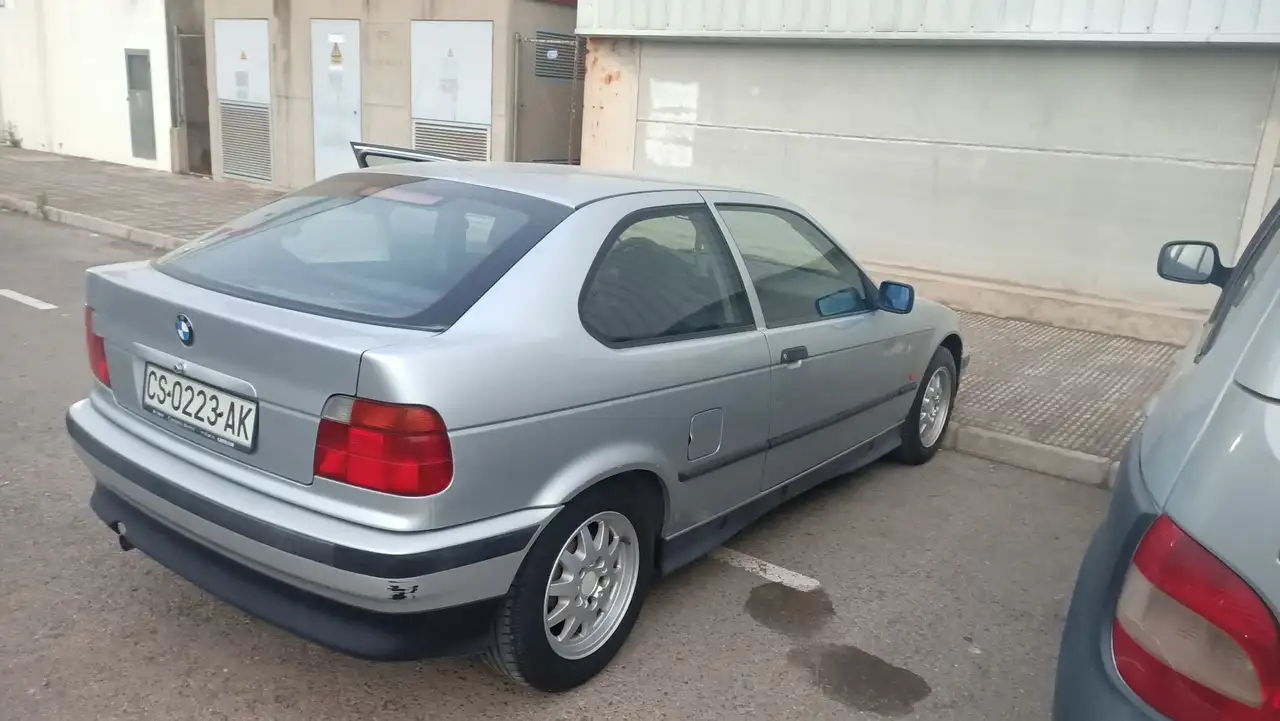 BMW 316i Compact, foto 11