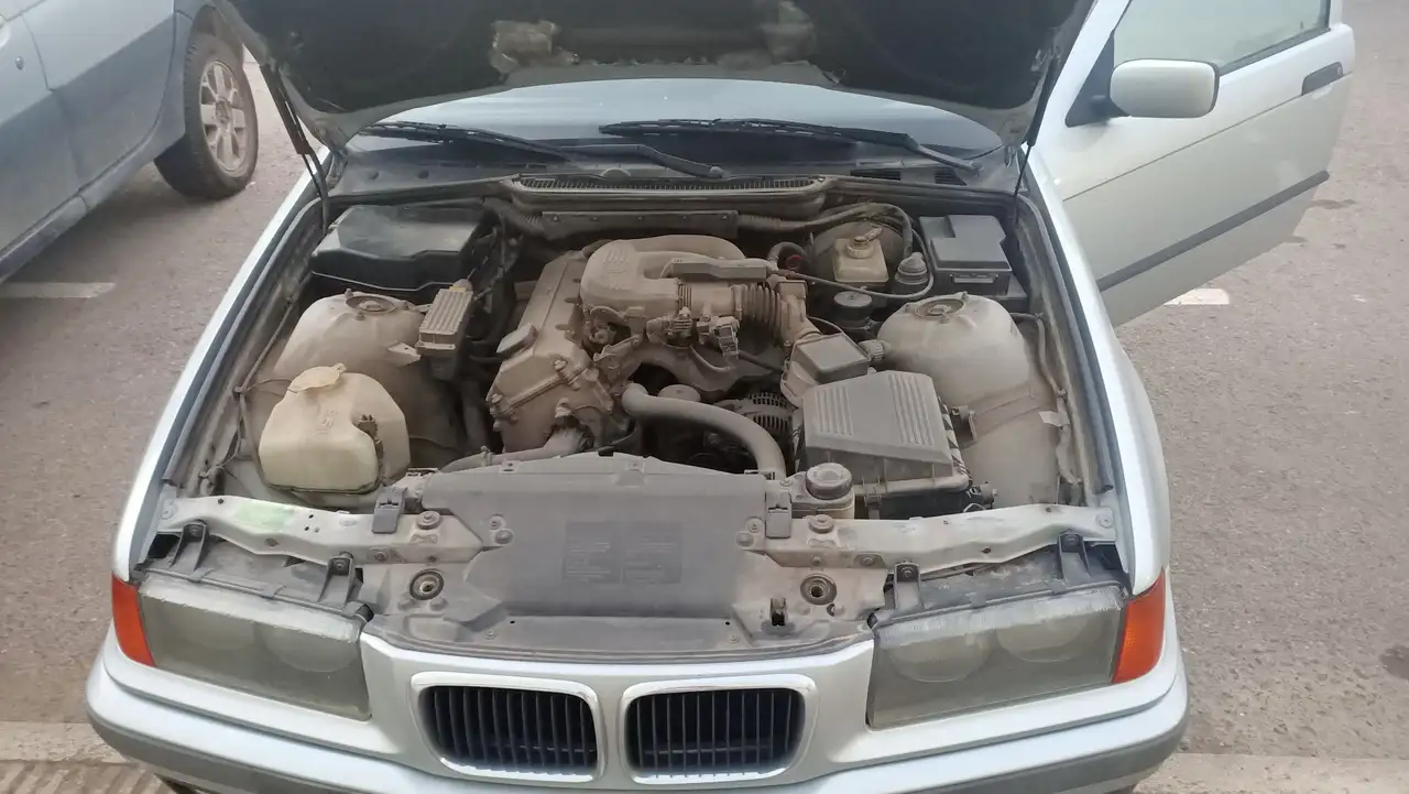 BMW 316i Compact, foto 9