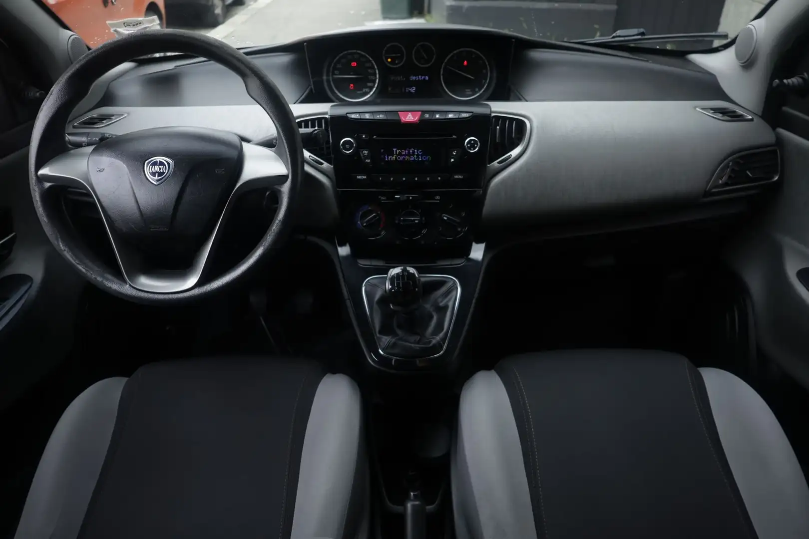 Lancia Ypsilon Lancia Ypsilon 1.2 69 CV 5 porte GPL Ecochic Gold Gris - 2