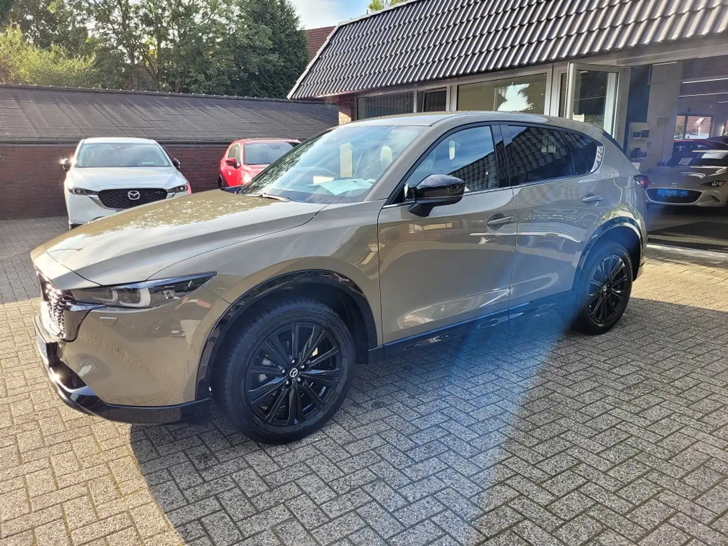 Mazda CX-5 Skyactiv 2.5 l  G 194 PS AT FWD HOMURA Beżowy - 2