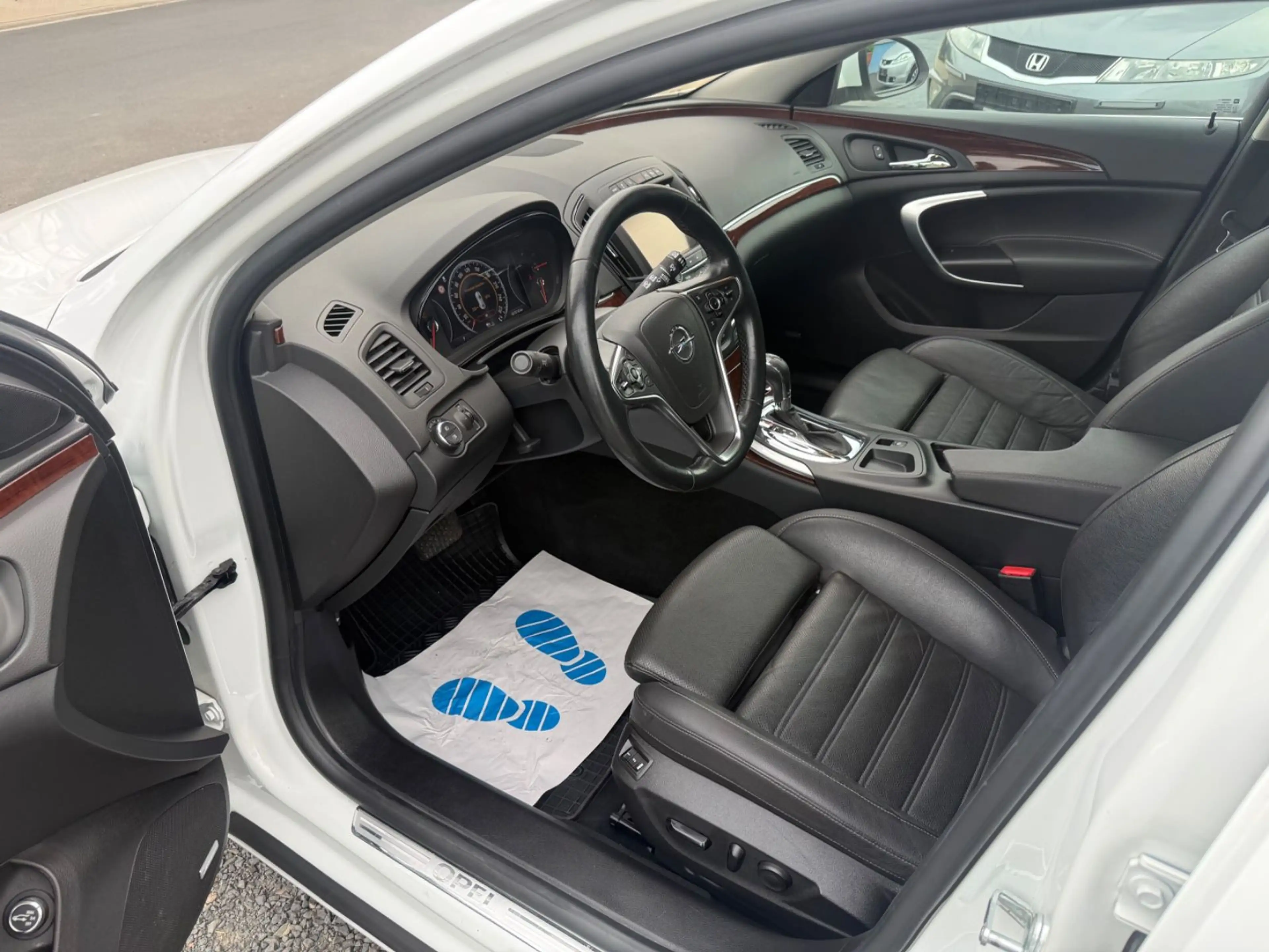 Opel Insignia A Sports Tourer Business Innovation 4x4 — photo 10