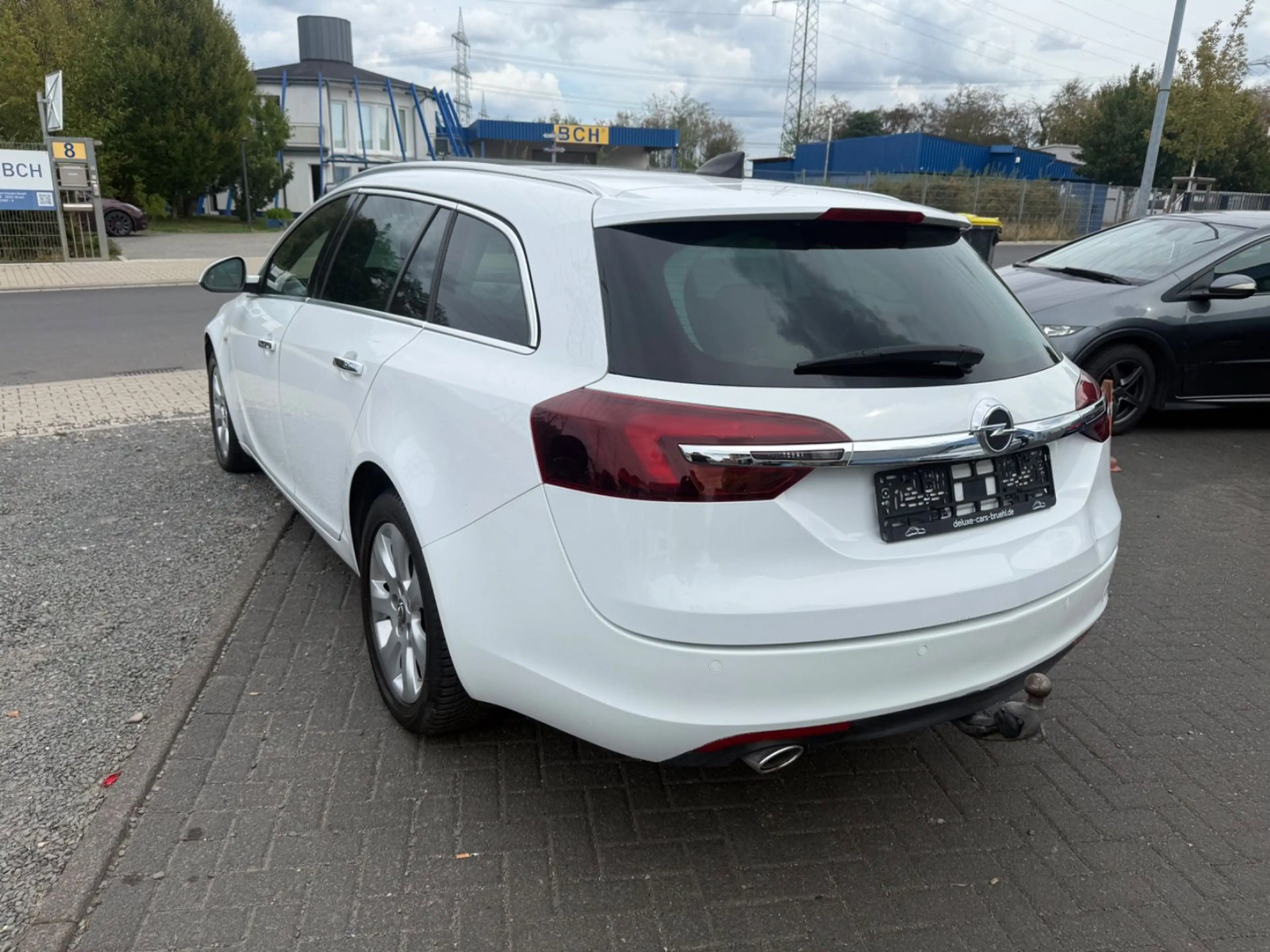 Opel Insignia A Sports Tourer Business Innovation 4x4 — photo 2