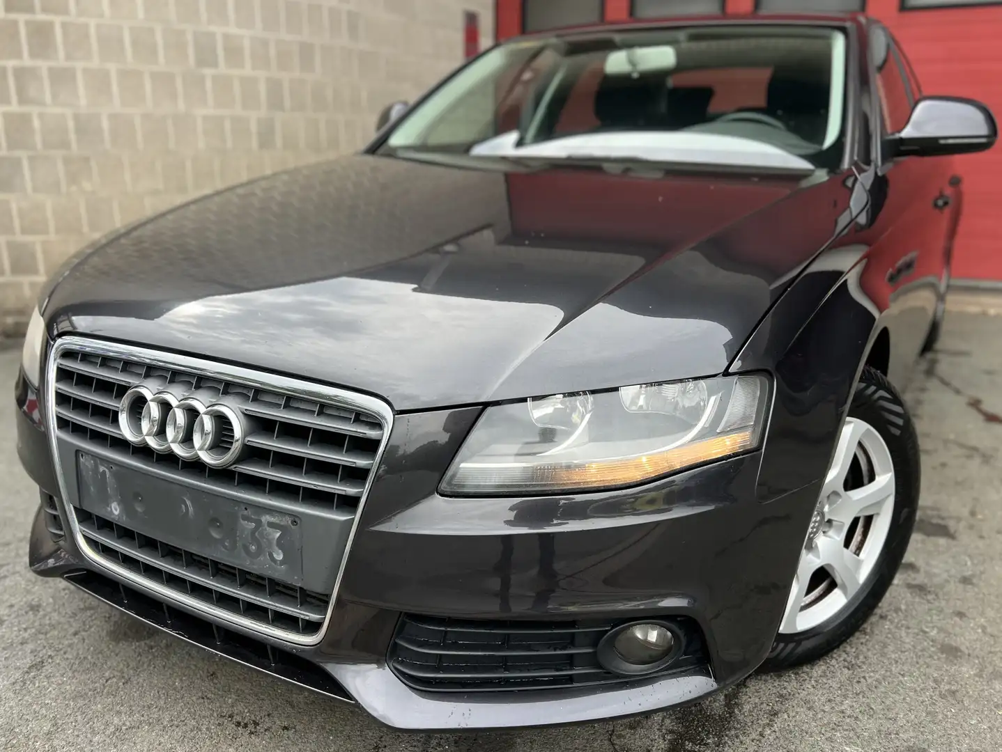 Audi A4 2.0 TDi DPF + CLIM + JANTES ALU Šedá - 1
