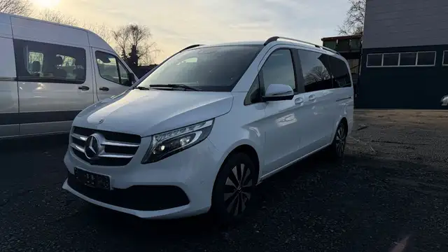 Mercedes-Benz V 220 V 300d AVANTGARDE EDITION 4MATIC lang Pano 8Sitz