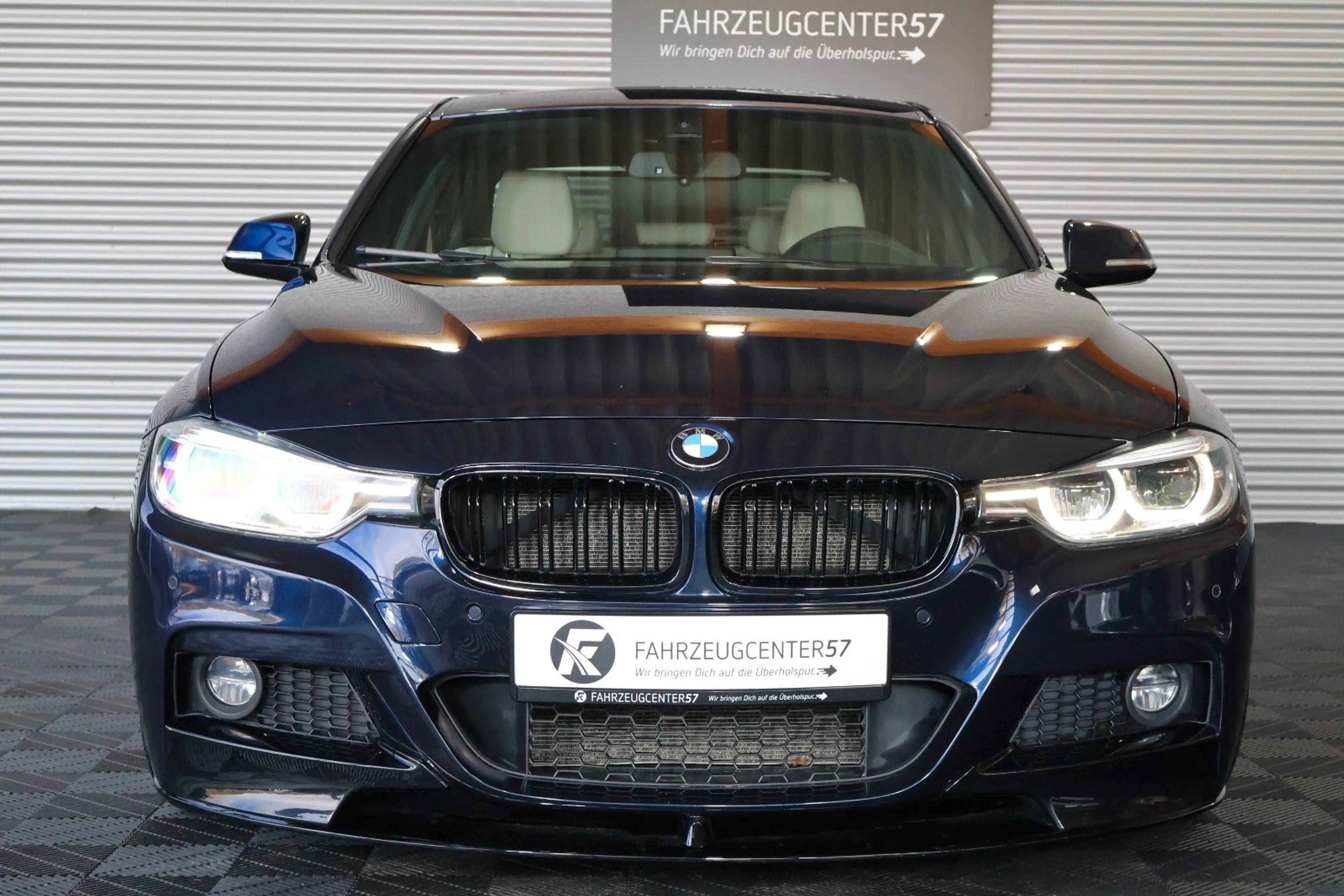 BMW 330 i xDrive M-PERFORMANCE/H&K/CARPLAY/RFK/LED — photo 4