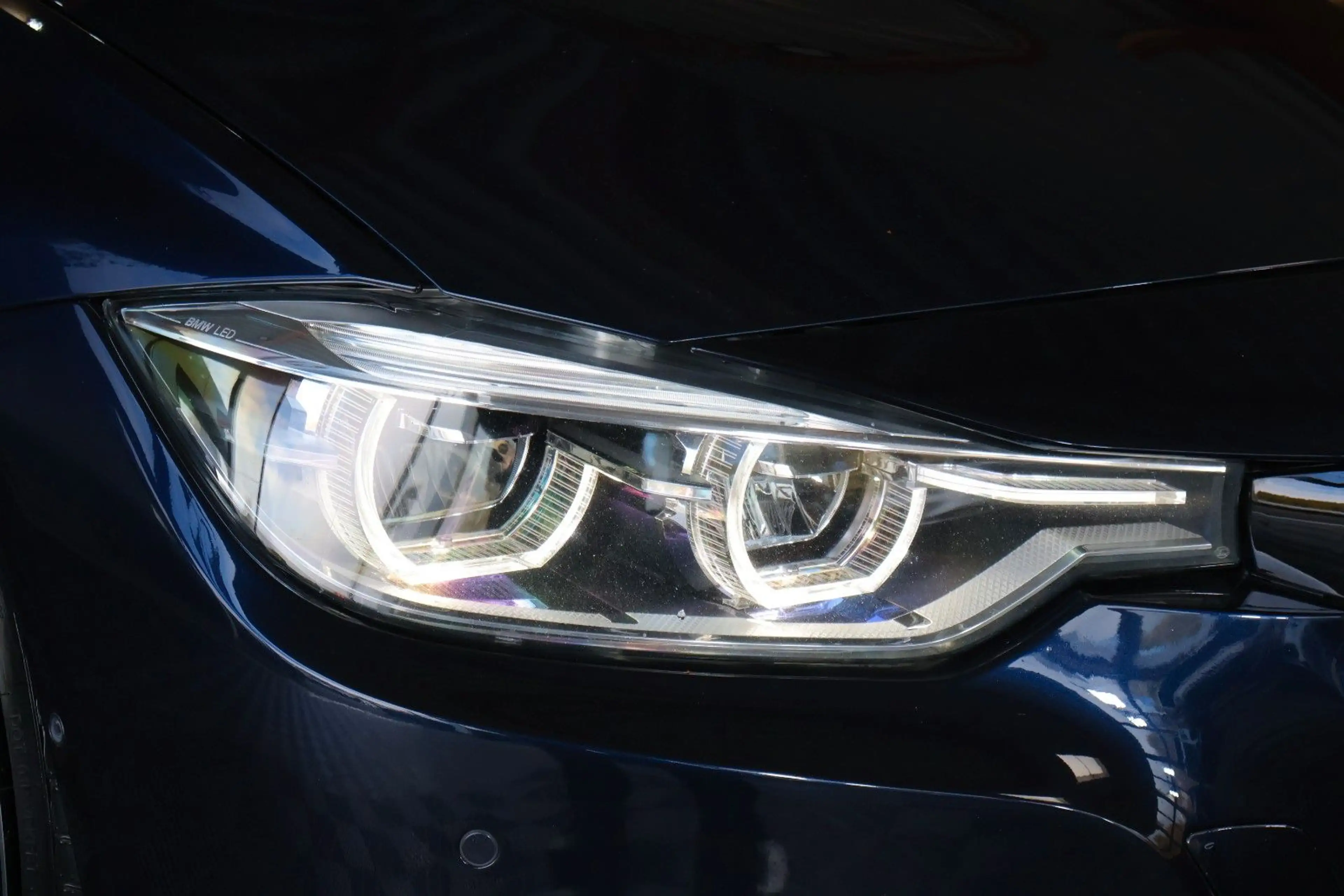 BMW 330 i xDrive M-PERFORMANCE/H&K/CARPLAY/RFK/LED — photo 6