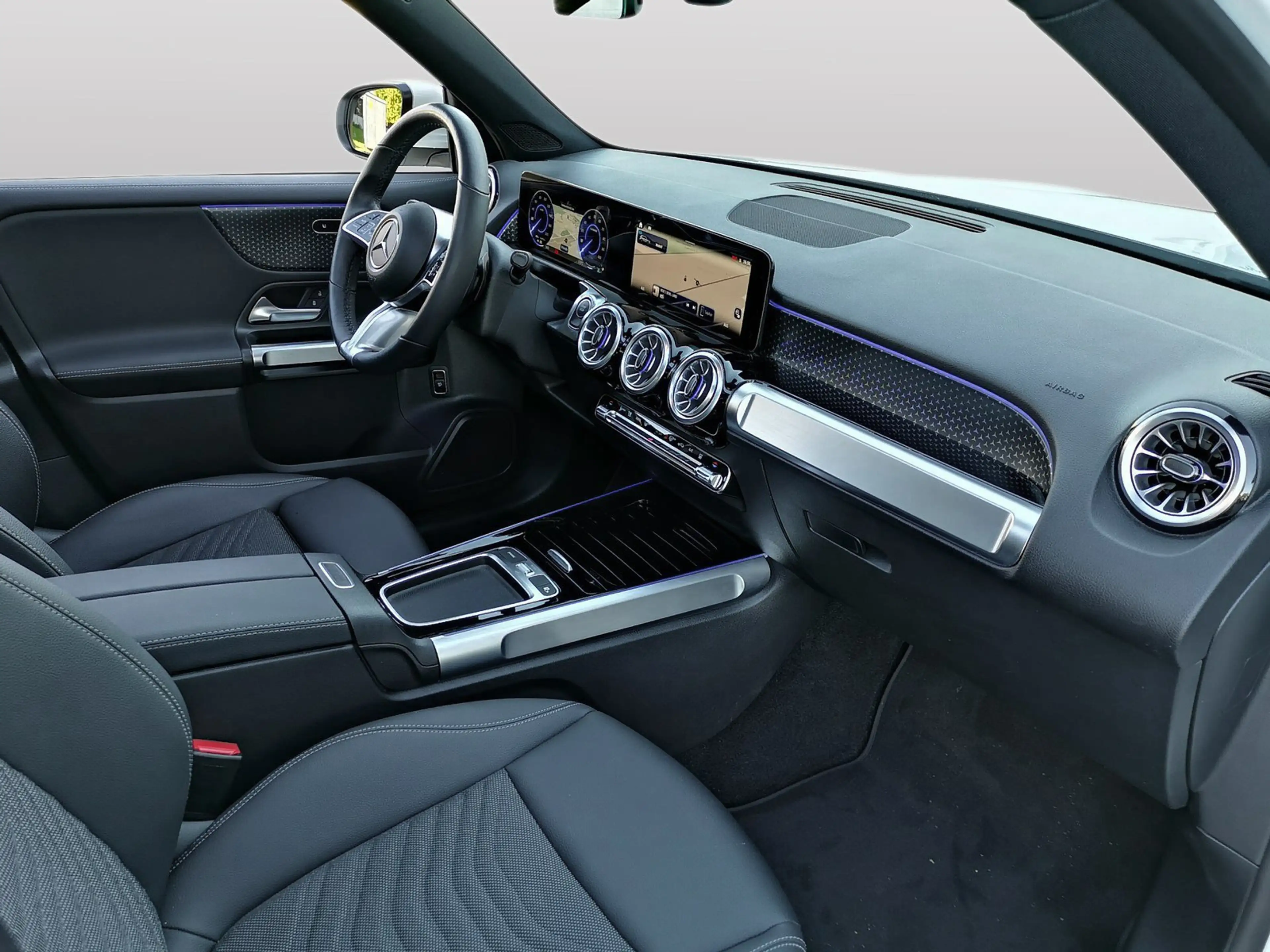 Mercedes-Benz EQB 250 + Progressive+DISTRONIC+AHK+PANO-SD+360+ — photo 13