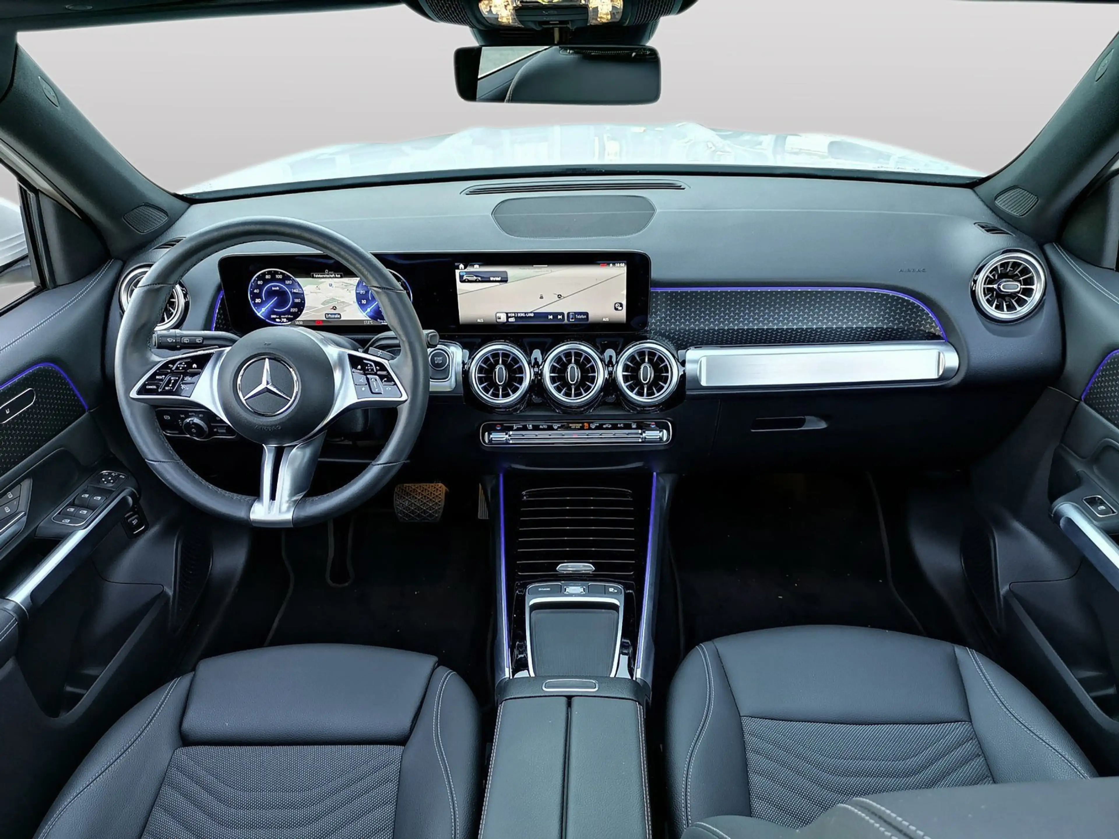 Mercedes-Benz EQB 250 + Progressive+DISTRONIC+AHK+PANO-SD+360+ — photo 15