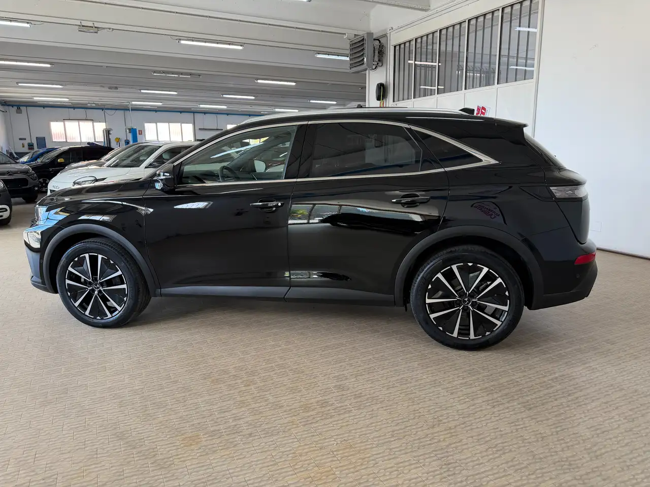DS Automobiles DS 7 Crossback 2024 — фото 8