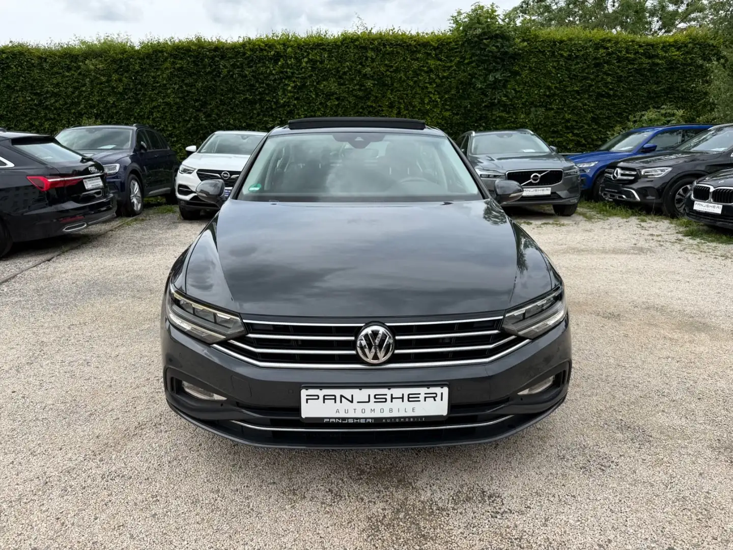 Volkswagen Passat 2.0 TDI Lim Business LED+Kamera+PANORAMA Grau - 2
