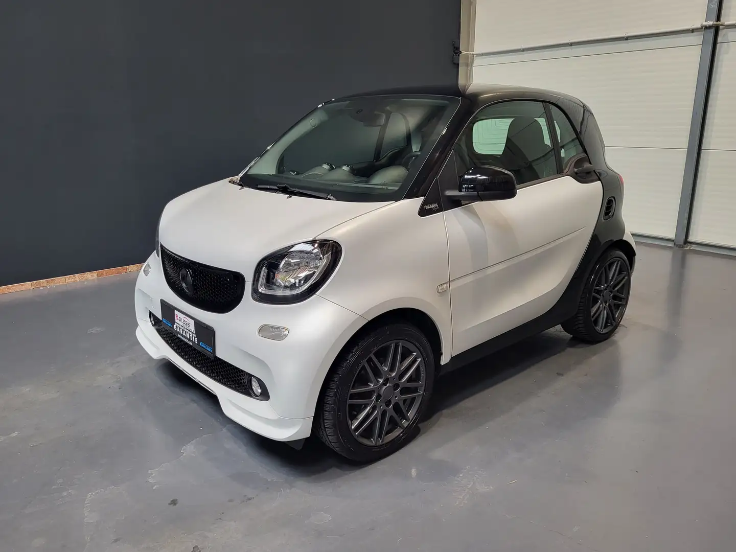 smart forTwo Brabus Style *Navi| Leder| Pano| LED| DAB| JBL* Blanc - 1