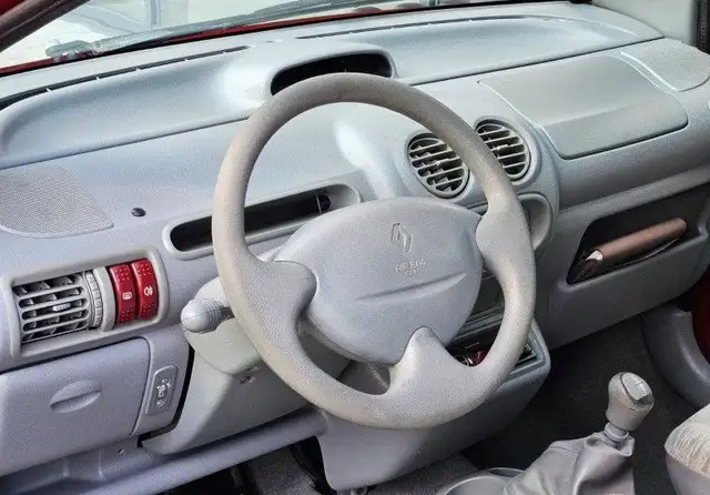 Renault Twingo view 15