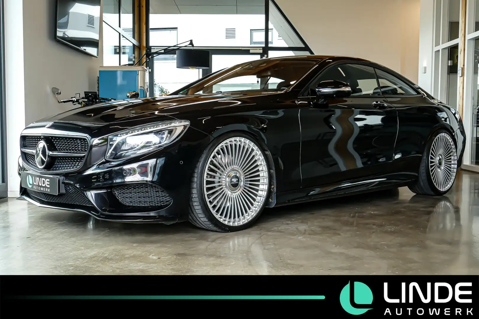 Mercedes-Benz S 500 4 Matic Coupe AMG|NAVI|BURMESTER|22 ALU Schwarz - 1