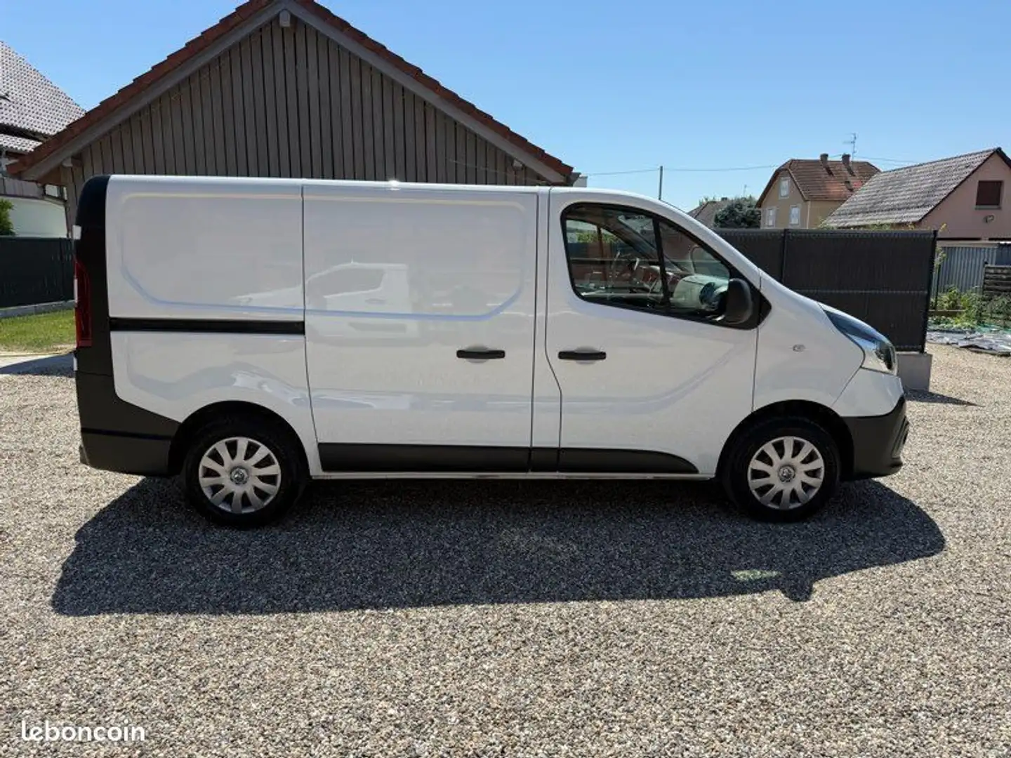 Renault Trafic 13325 HT 120ch 2places Double porte latérale Idéal White - 2