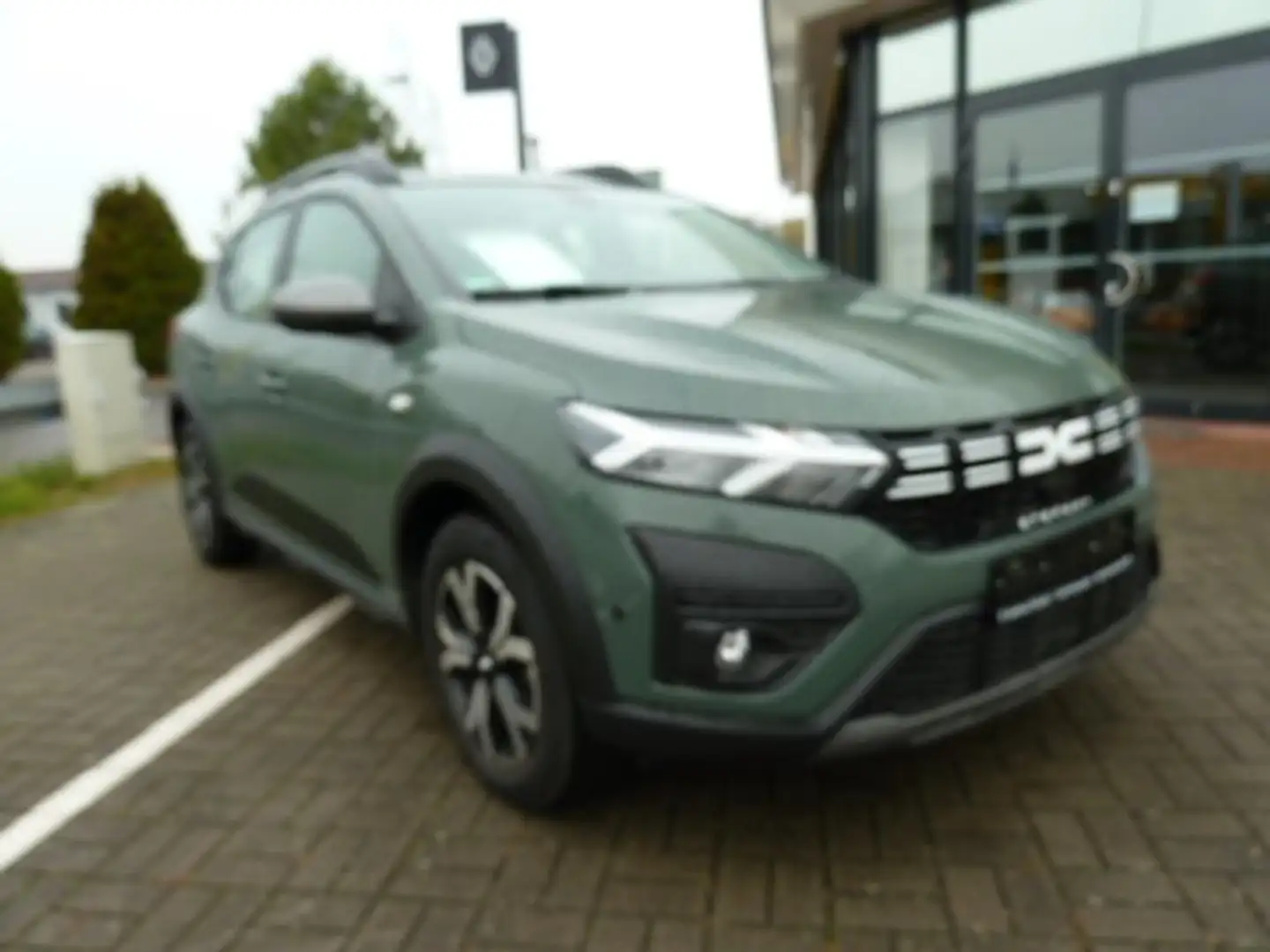 Dacia Sandero Stepway Expression Vert - 1