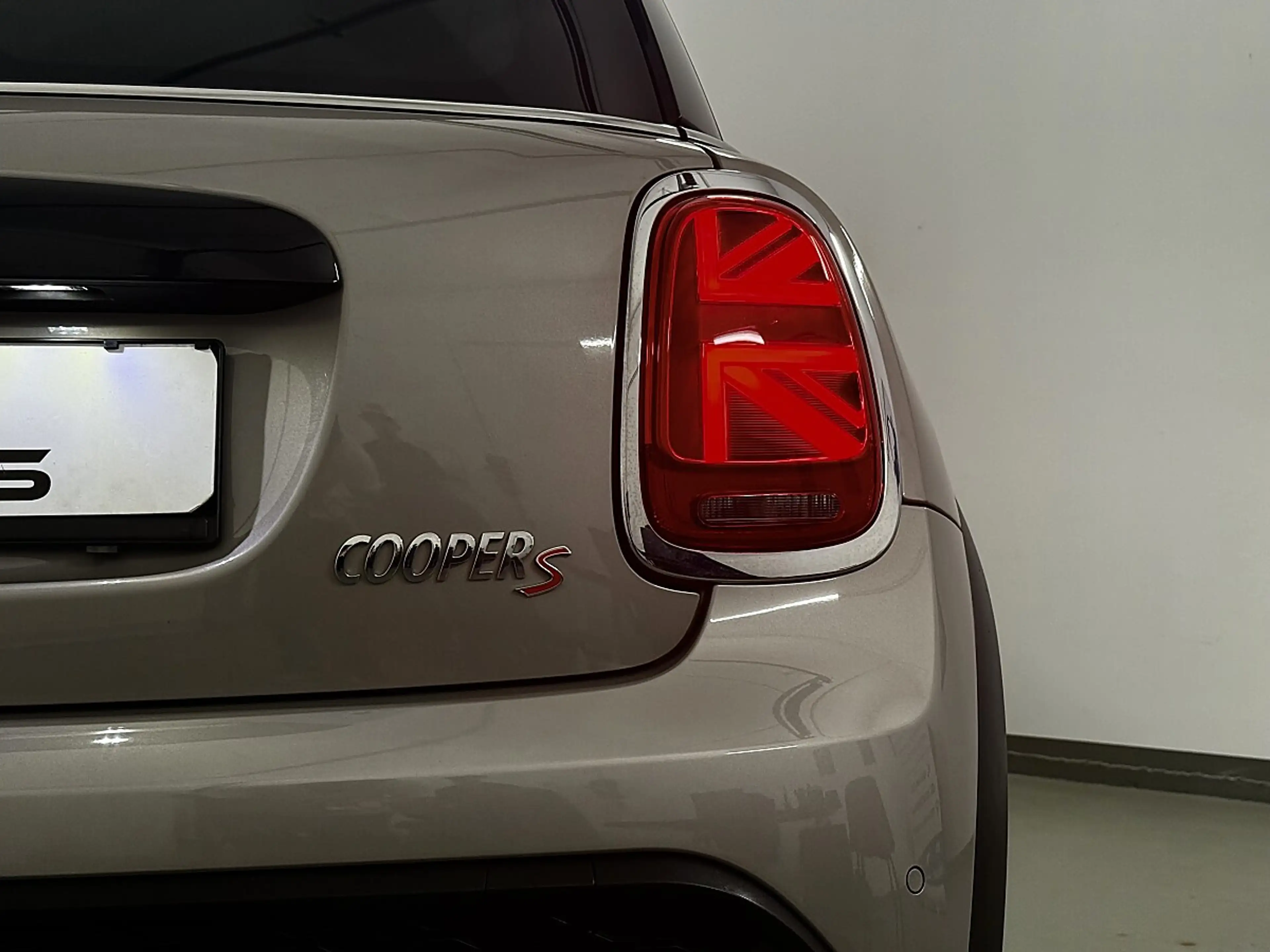 MINI Cooper S — photo 7