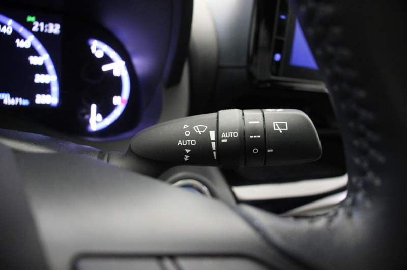 Toyota Yaris Cross 1.5 Hybrid Dynamic - Panorama, Carplay, Camera, St — photo 27