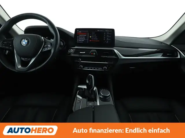 BMW 5 Series view 12