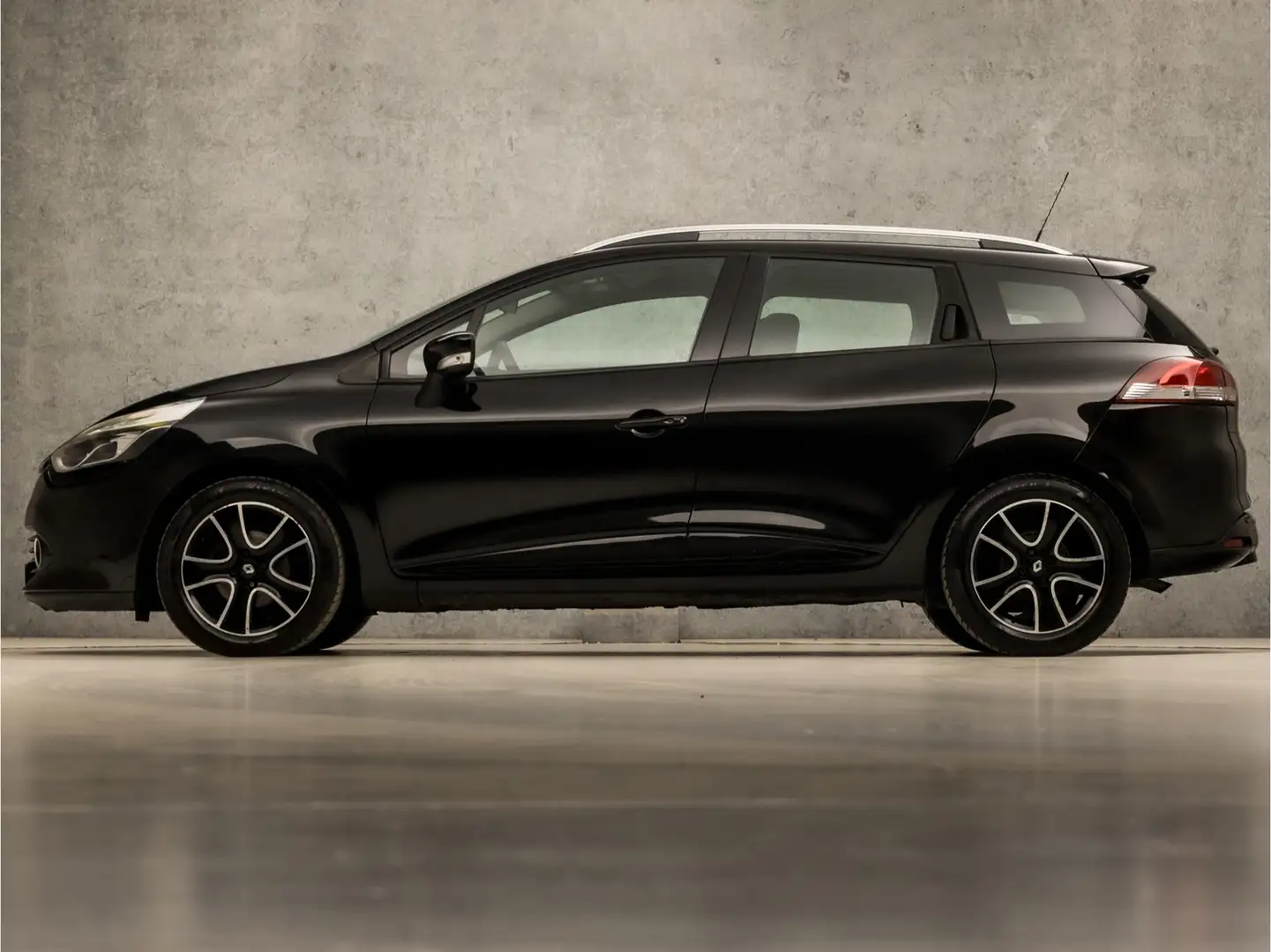 Renault Clio Estate 1.5 dCi Dynamique (NAVIGATIE, CRUISE, LM VE Zwart - 2