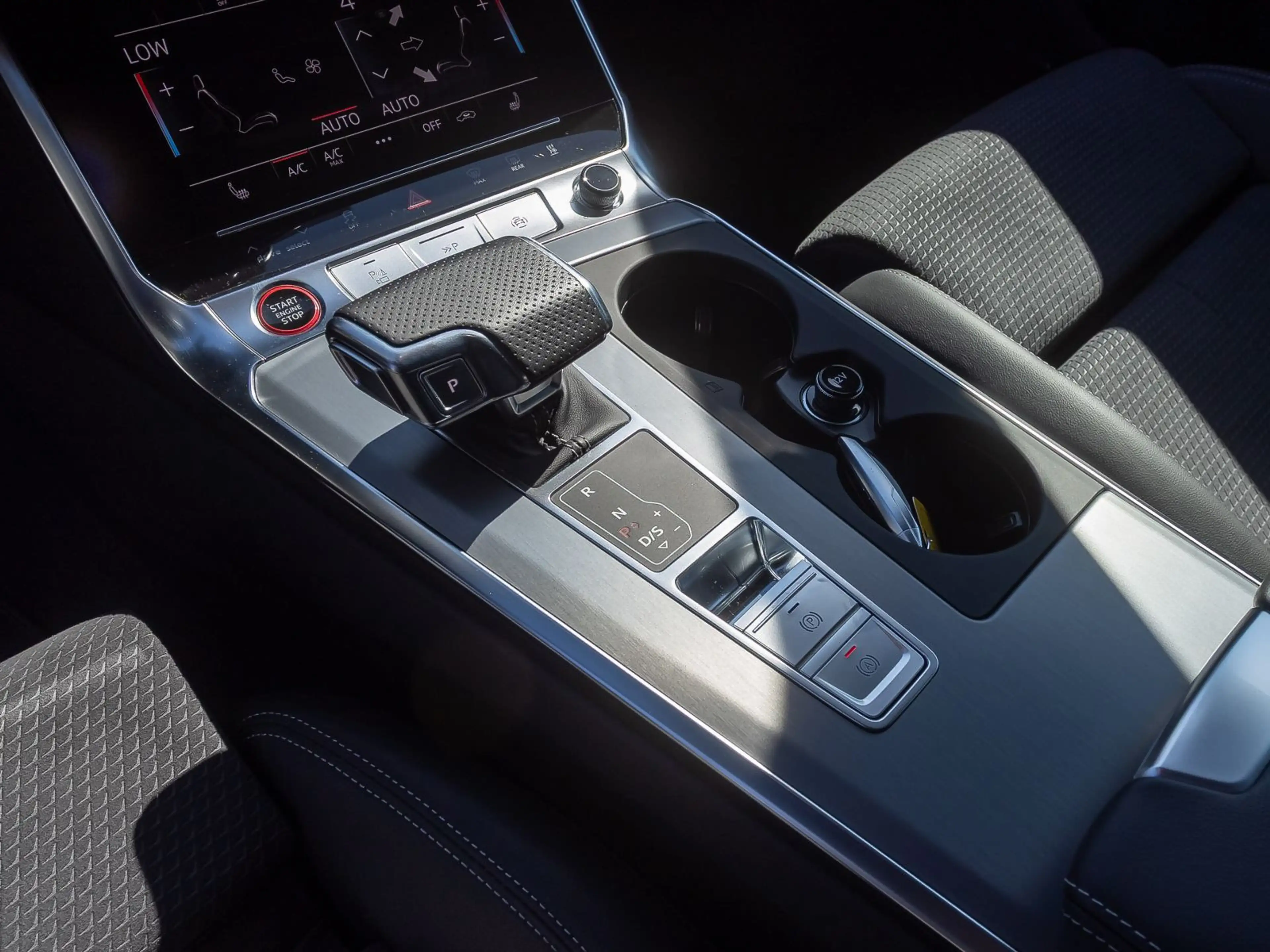 Audi S6 TDI Navi LED Panorama B&O Standhzg AHK — photo 14