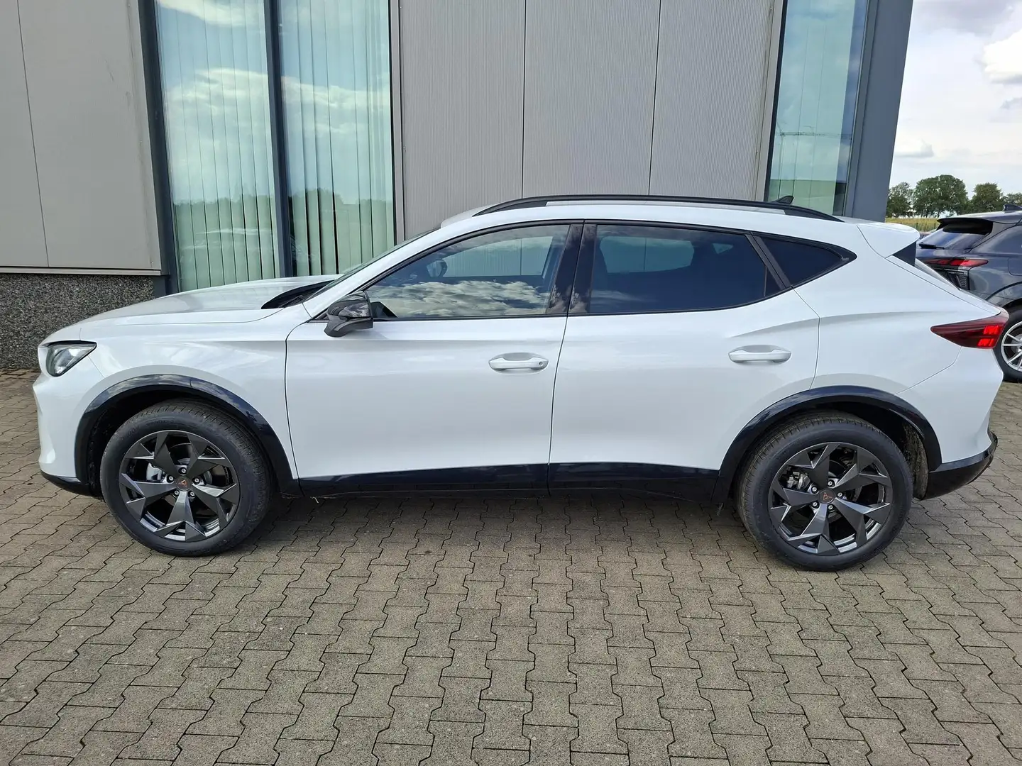 CUPRA Formentor Basis 1.5 eTSI 150PS DSG (AUTOMATIK), ANHÄNGERK... Weiß - 1