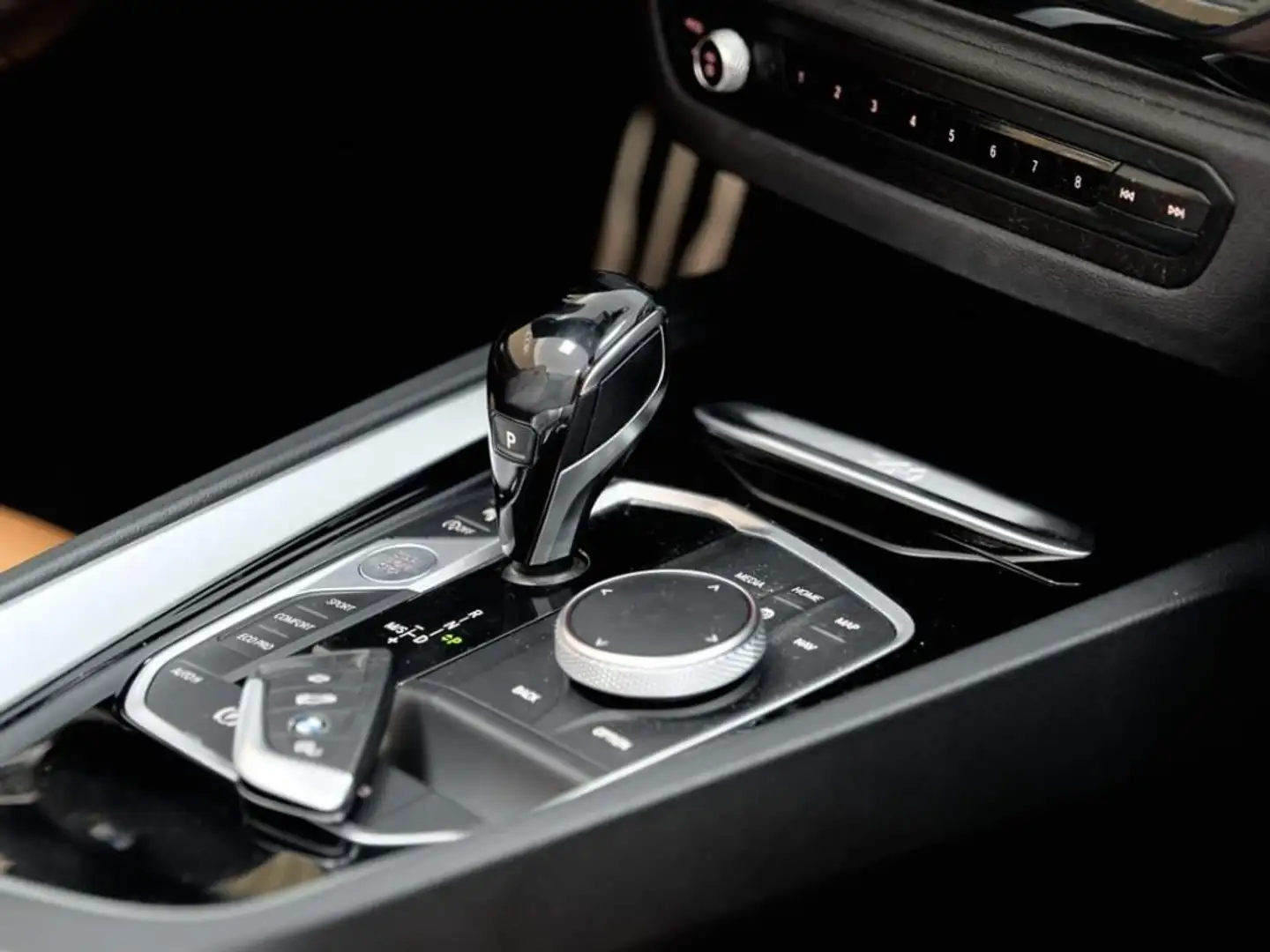BMW Z4 sDrive 20iA Schwarz - 2