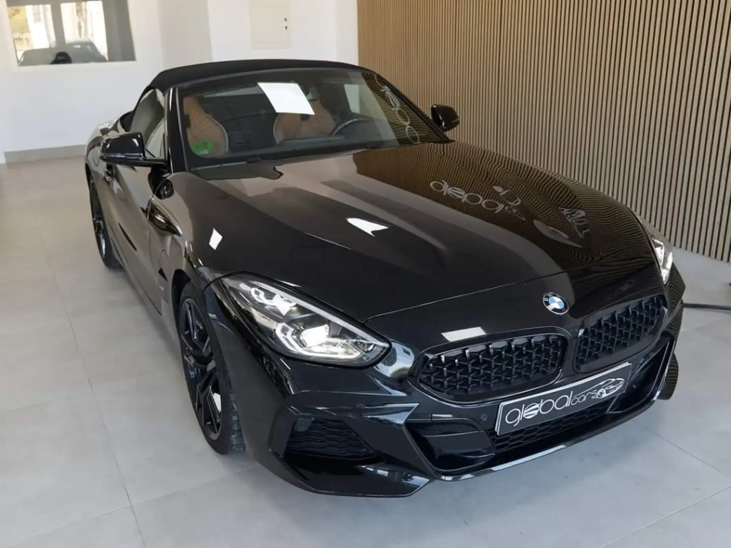 BMW Z4 sDrive 20iA Schwarz - 1
