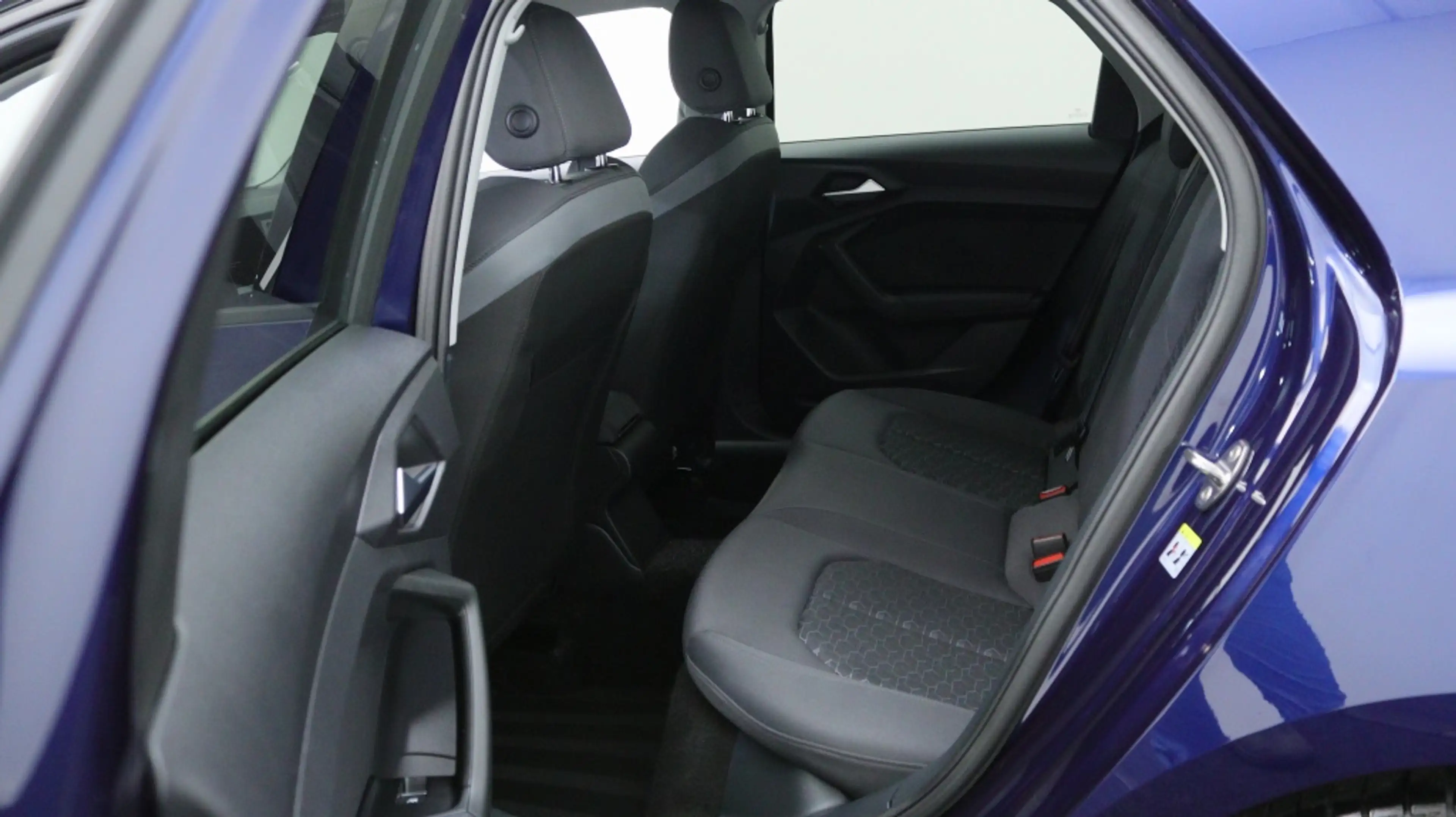 Audi A1 Sportback 30 TFSI S Line Black Ed. | Private Lease — photo 15