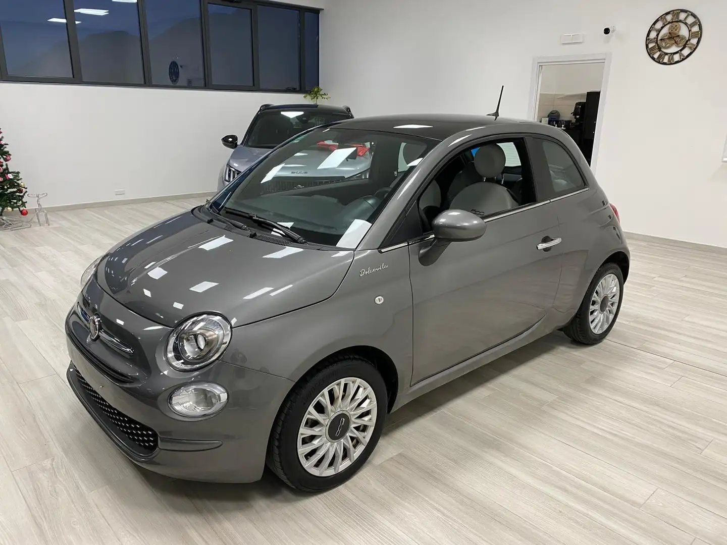 Fiat 500 1.0 hybrid Dolcevita 70cv Grijs - 1