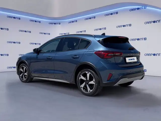 Ford Focus view 3