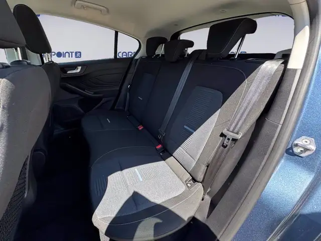 Ford Focus view 13