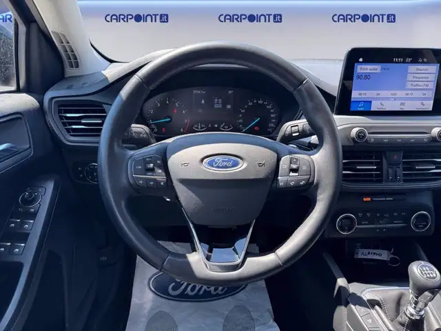 Ford Focus view 12