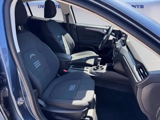 Ford Focus view 15